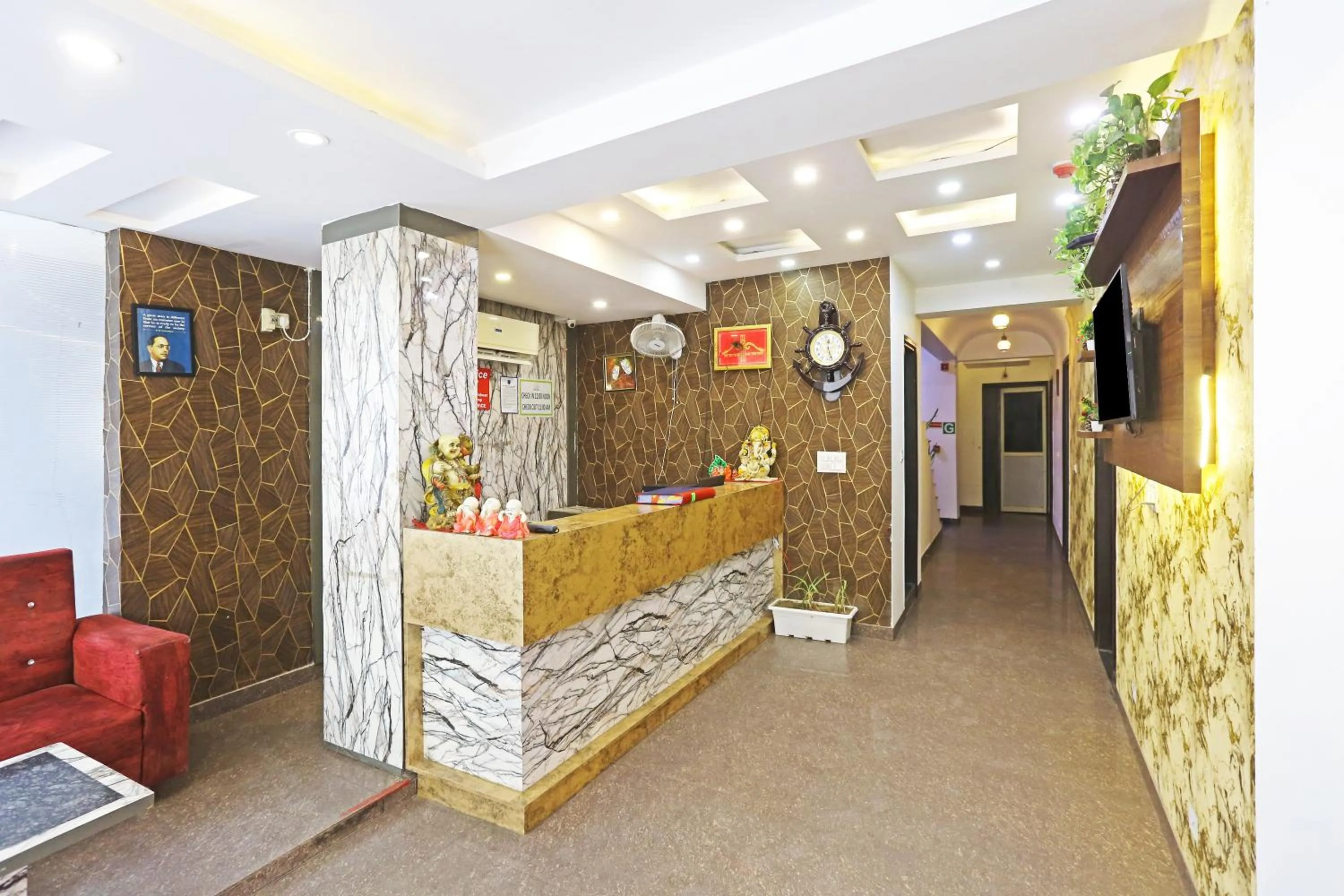 Lobby or reception in Hotel Star Inn-Near Delhi Airport