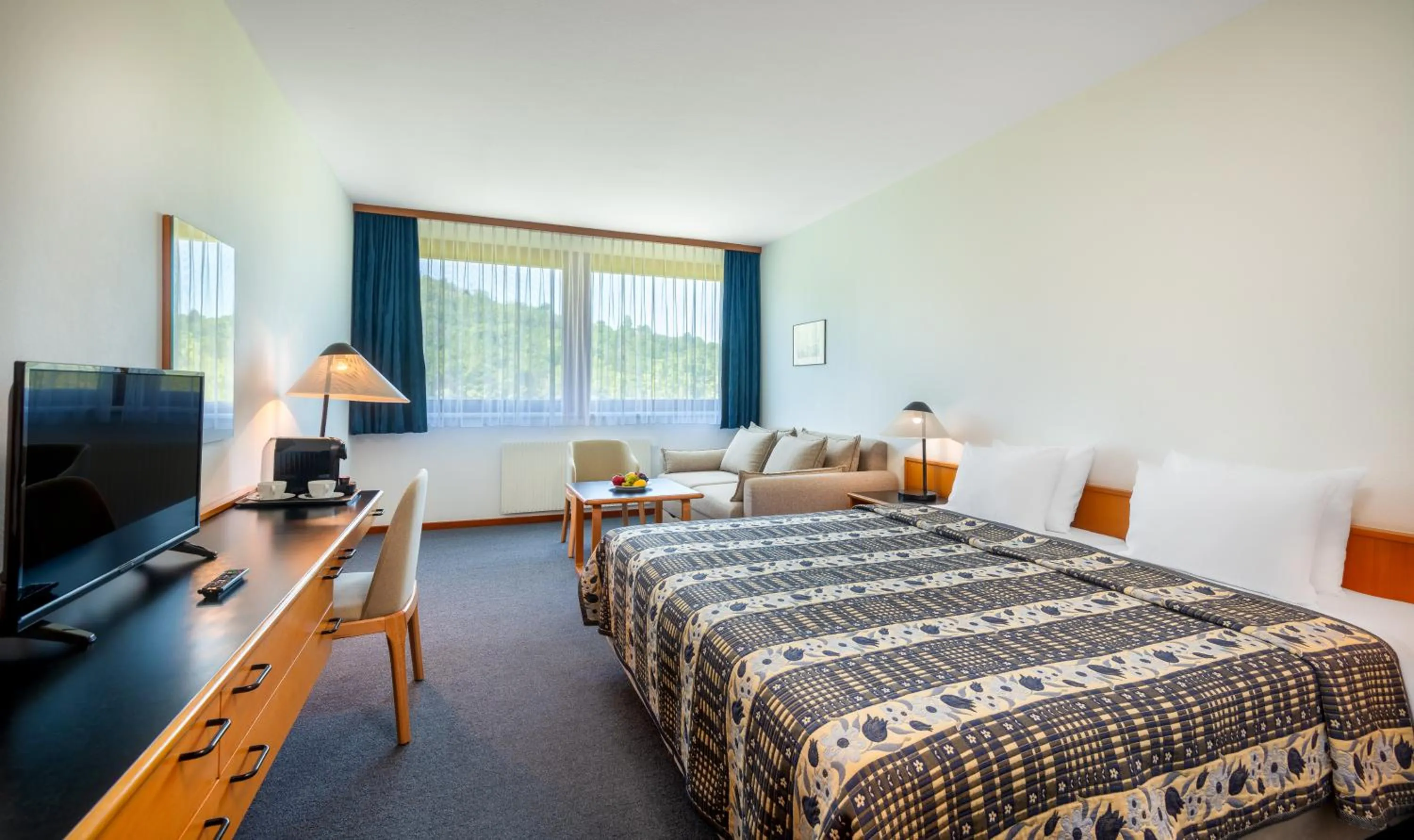 Bedroom, Bed in Hotel Club Tihany