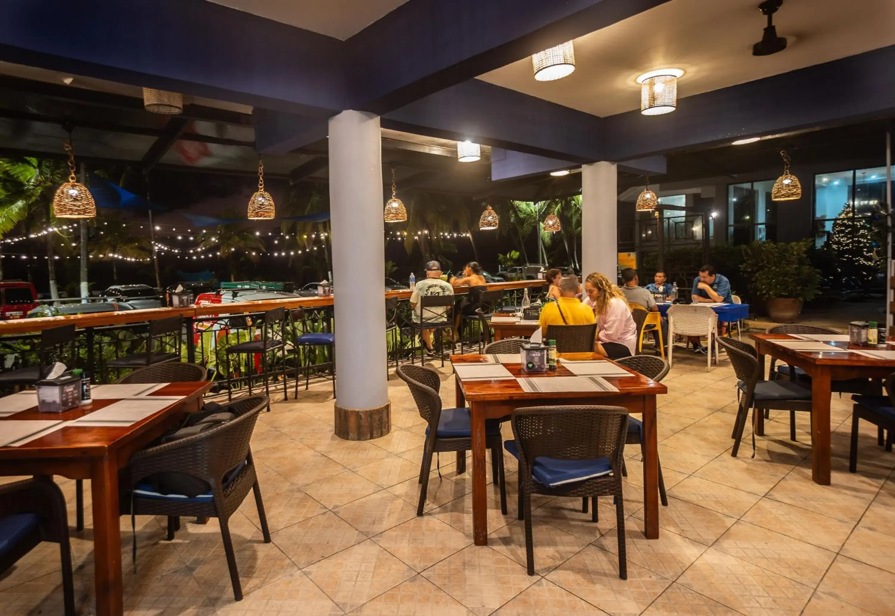 Restaurant/places to eat in Paradise Jaco Beach Front Restaurant/places to eat in Paradise Jaco Beach Front