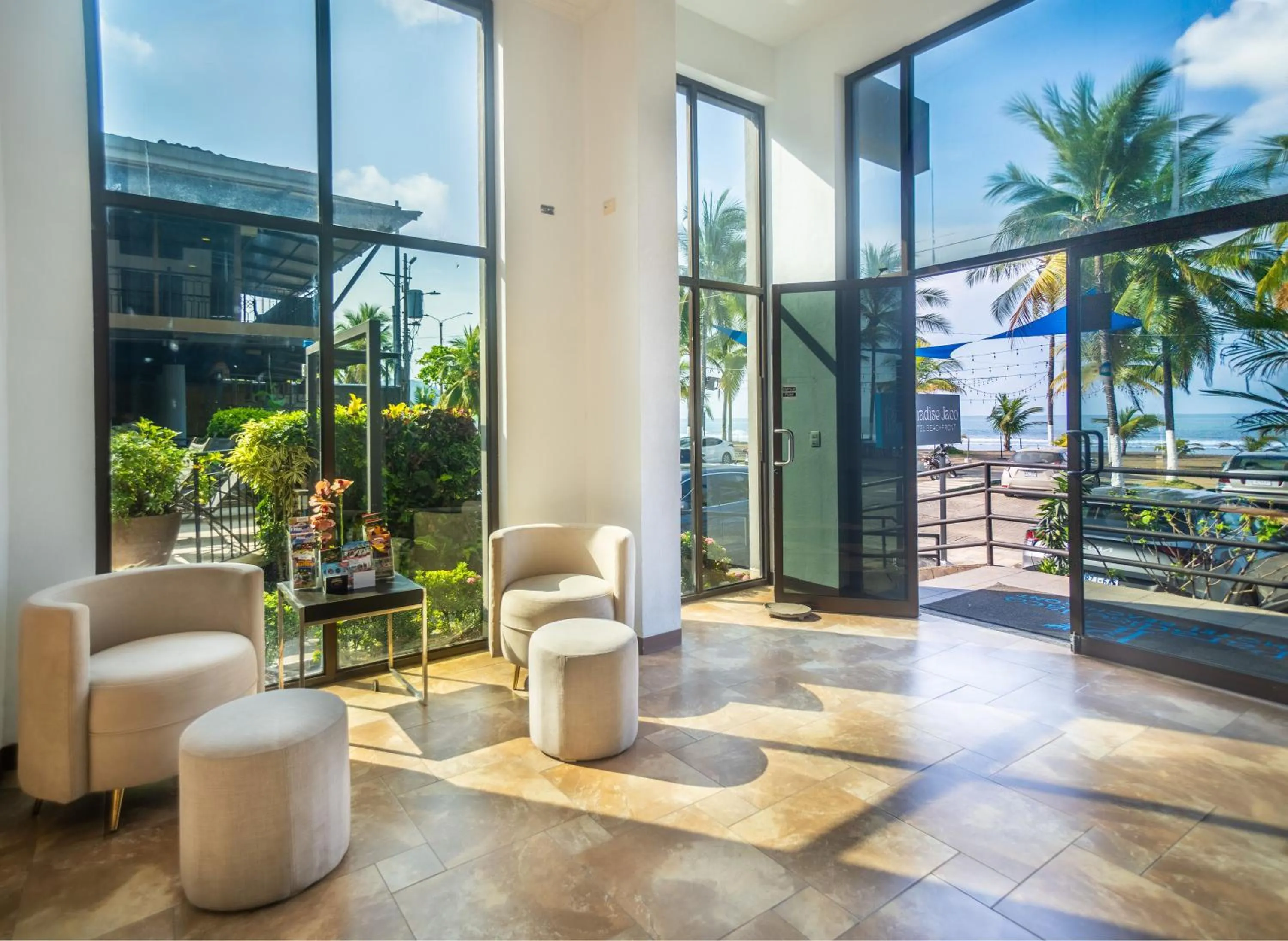 Seating area in Paradise Jaco Beach Front