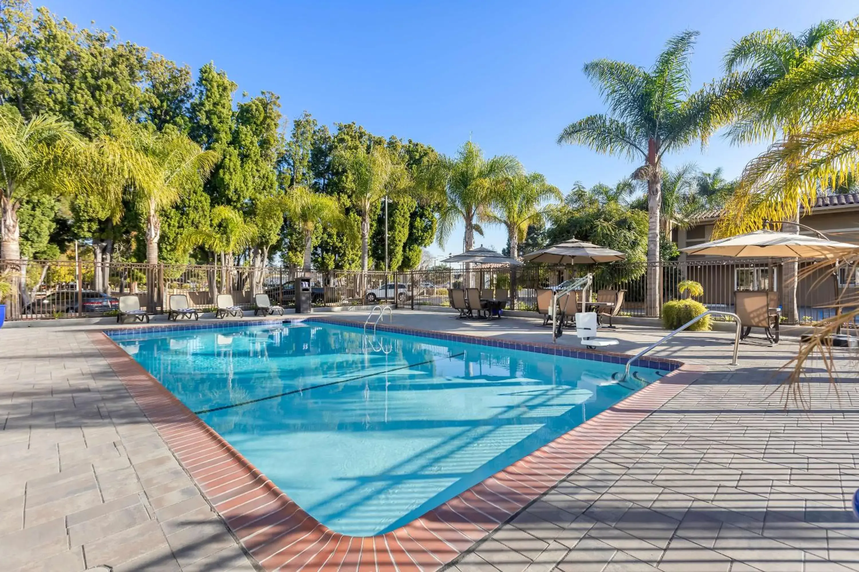 Pool view in Best Western University Inn Santa Clara Pool view in Best Western University Inn Santa Clara