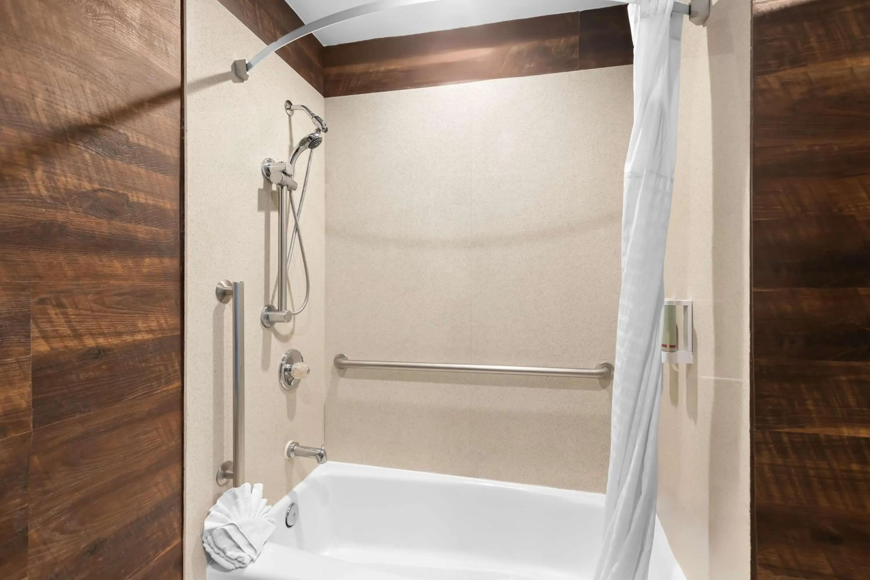 Bathroom in Best Western University Inn Santa Clara