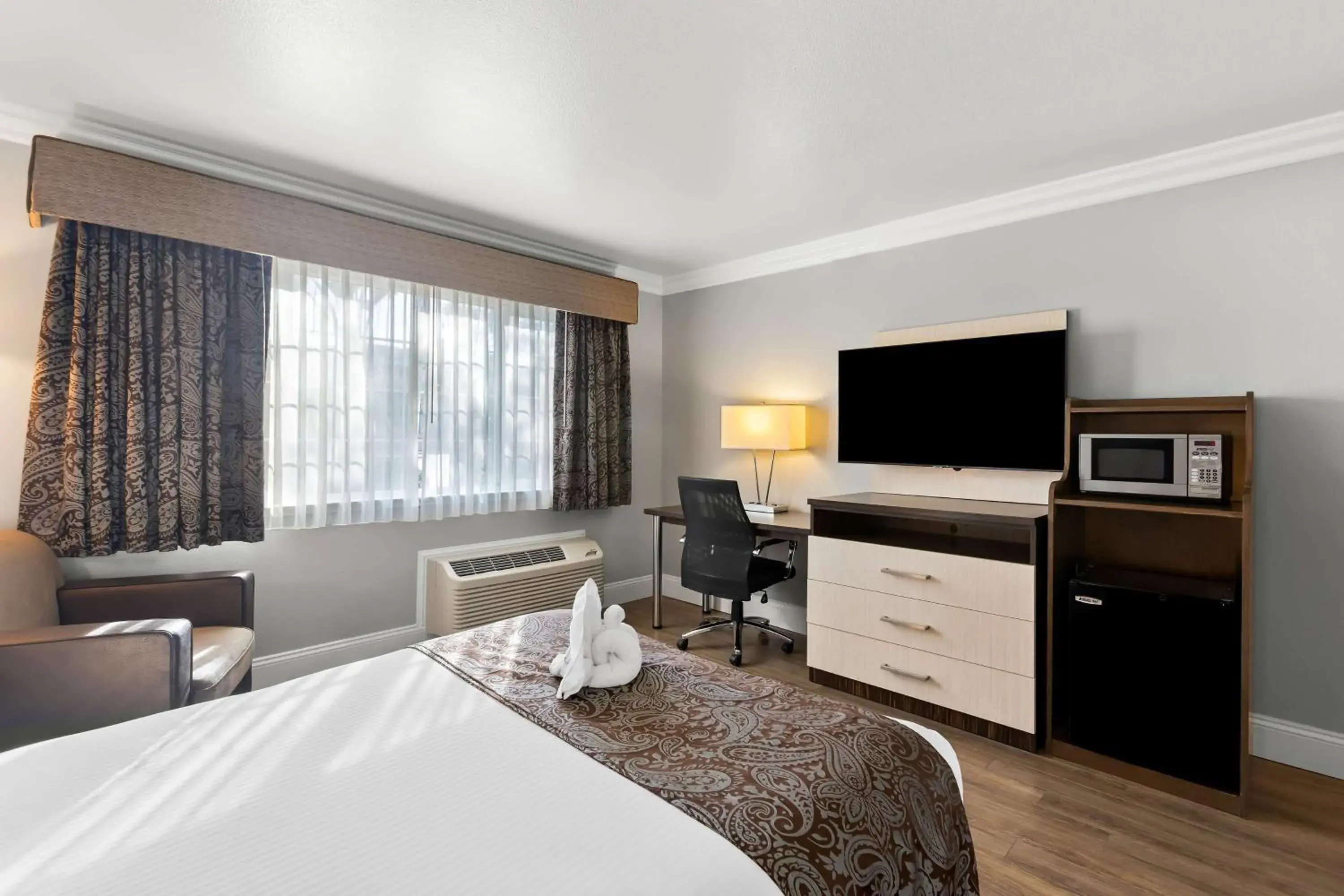 Queen Room - Disability Access - Non Smoking in Best Western University Inn Santa Clara Queen Room - Disability Access - Non Smoking in Best Western University Inn Santa Clara