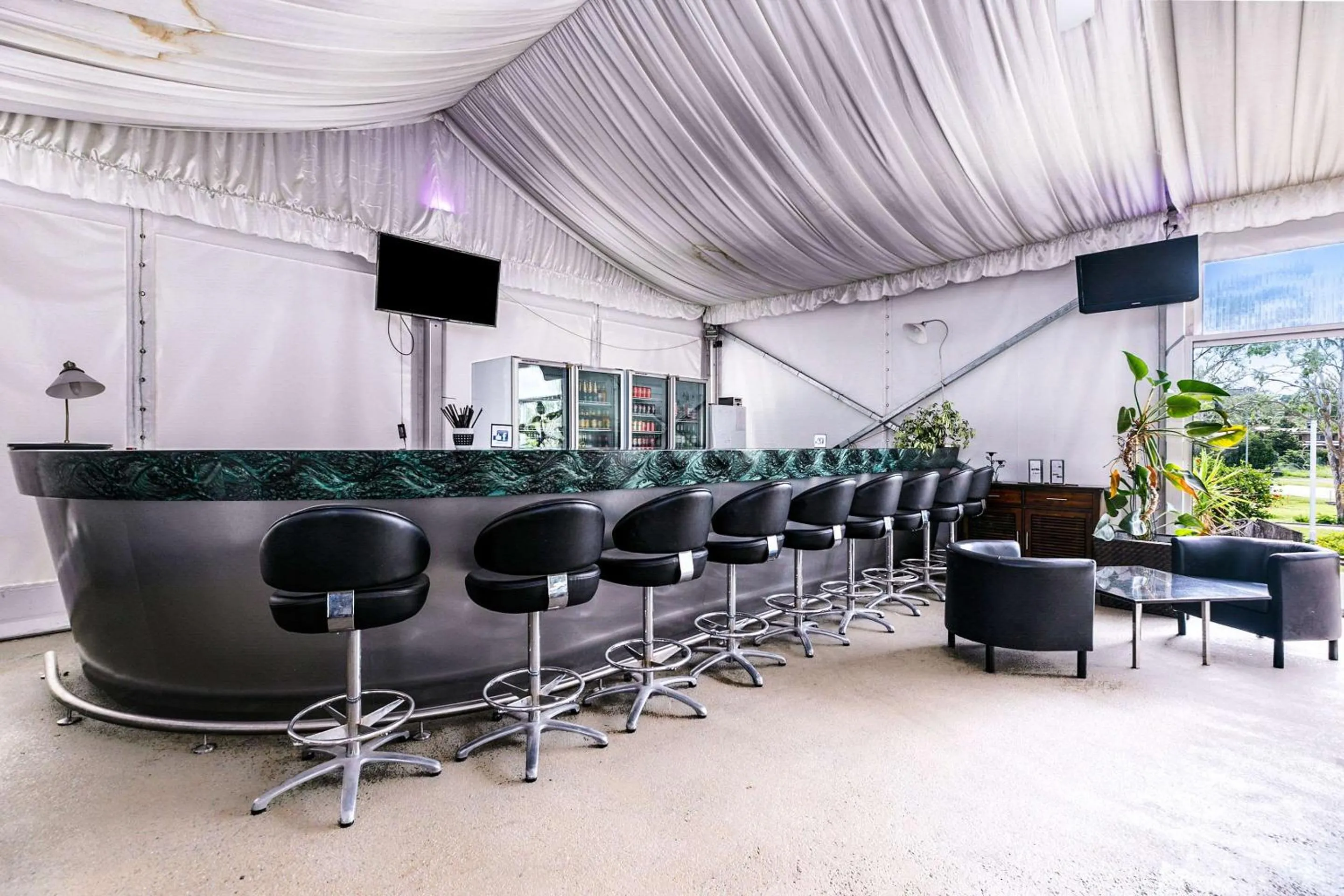 Restaurant/places to eat in Parkland Resorts Calliope