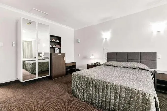 Bed in Parkland Resorts Calliope