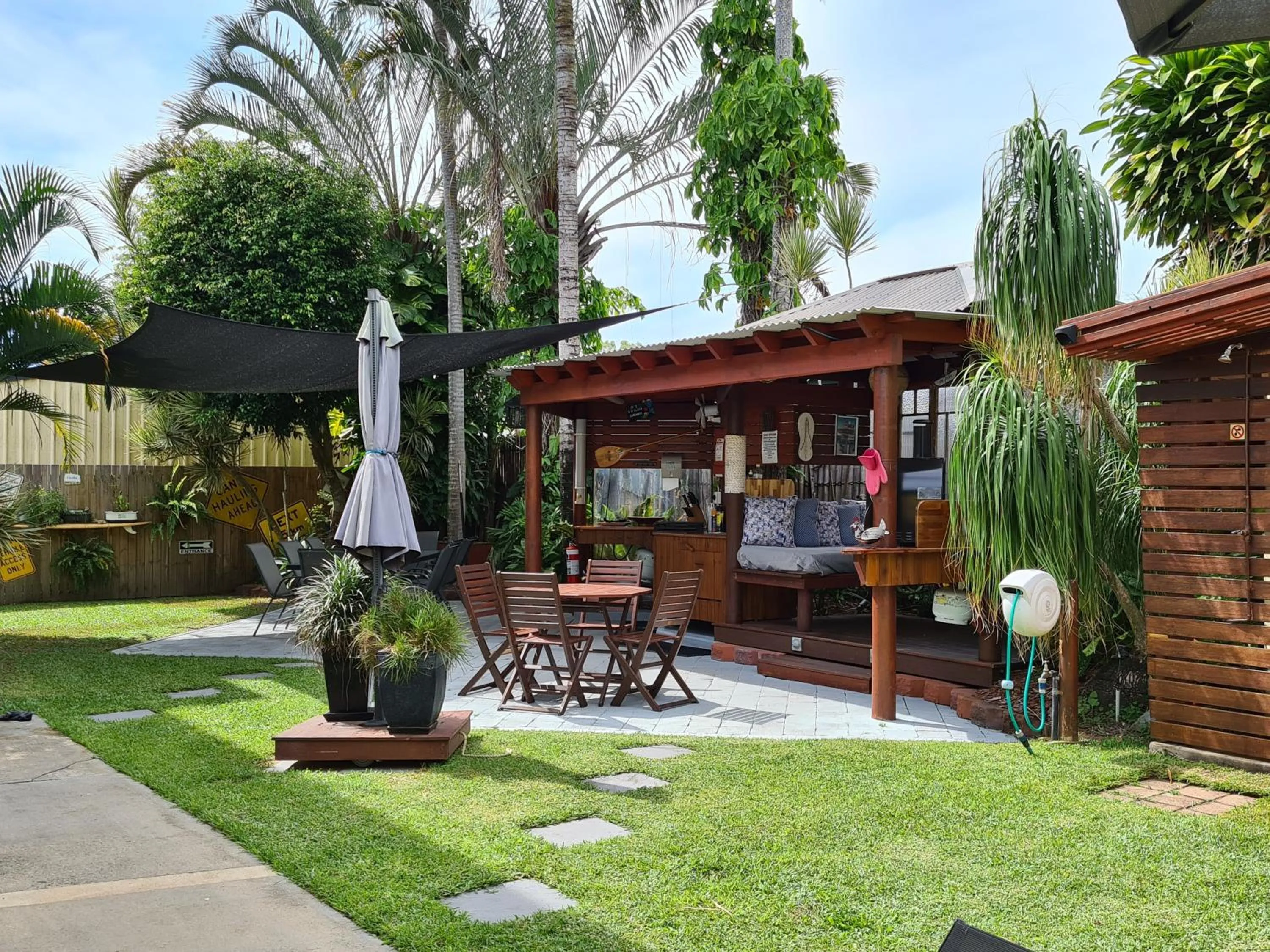 Seaforth Holiday Units