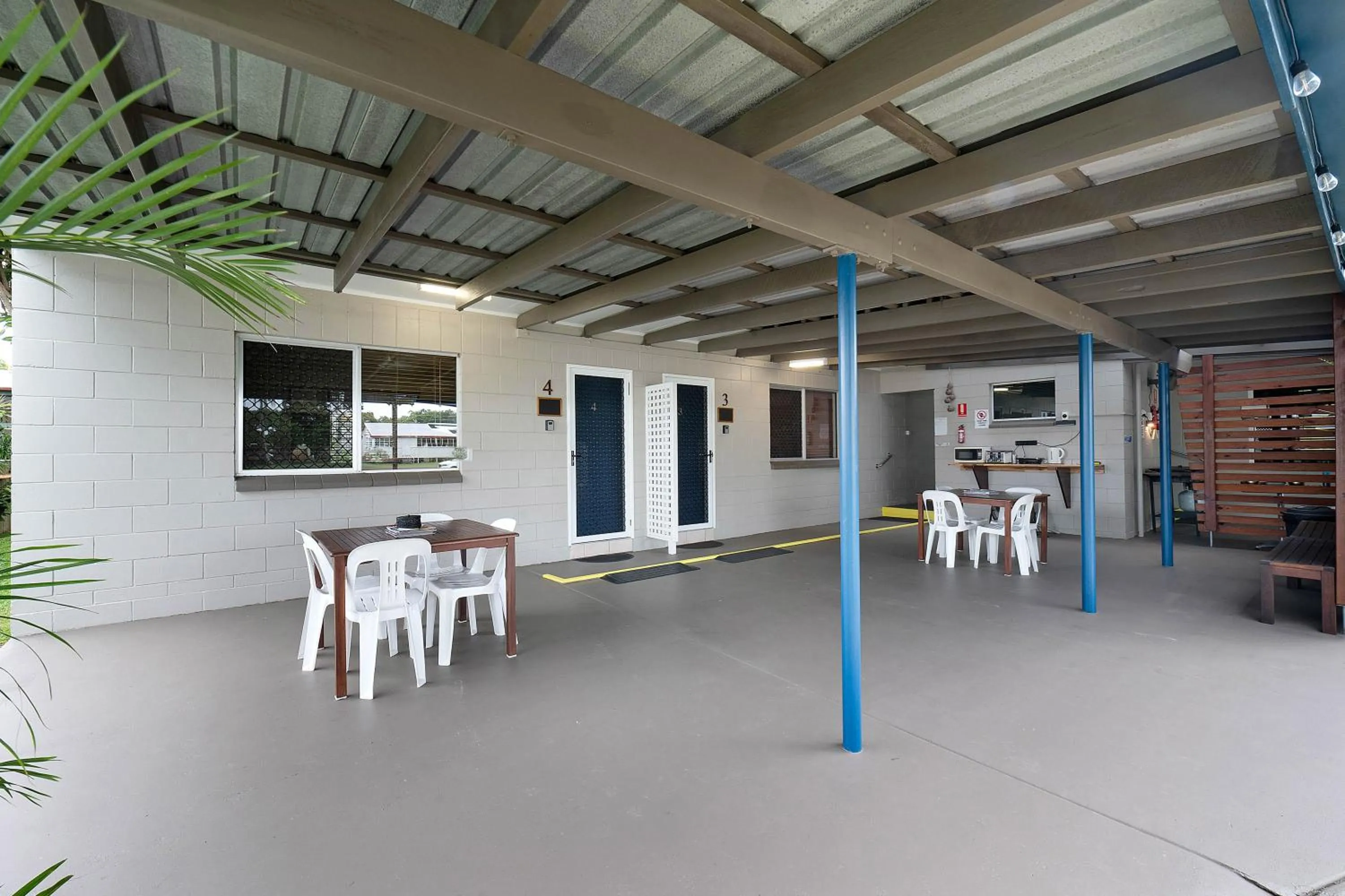 Seaforth Holiday Units