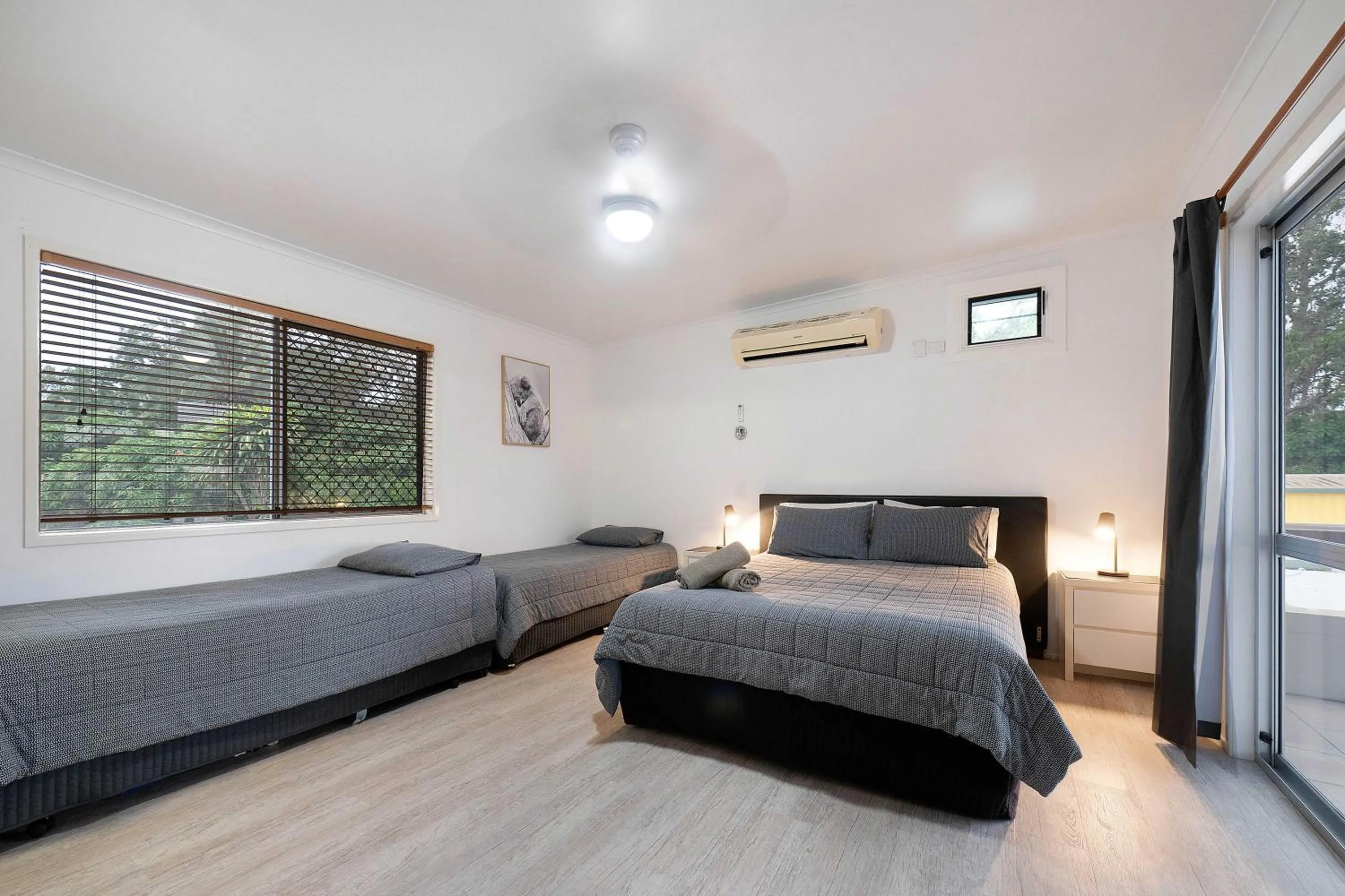 Seaforth Holiday Units