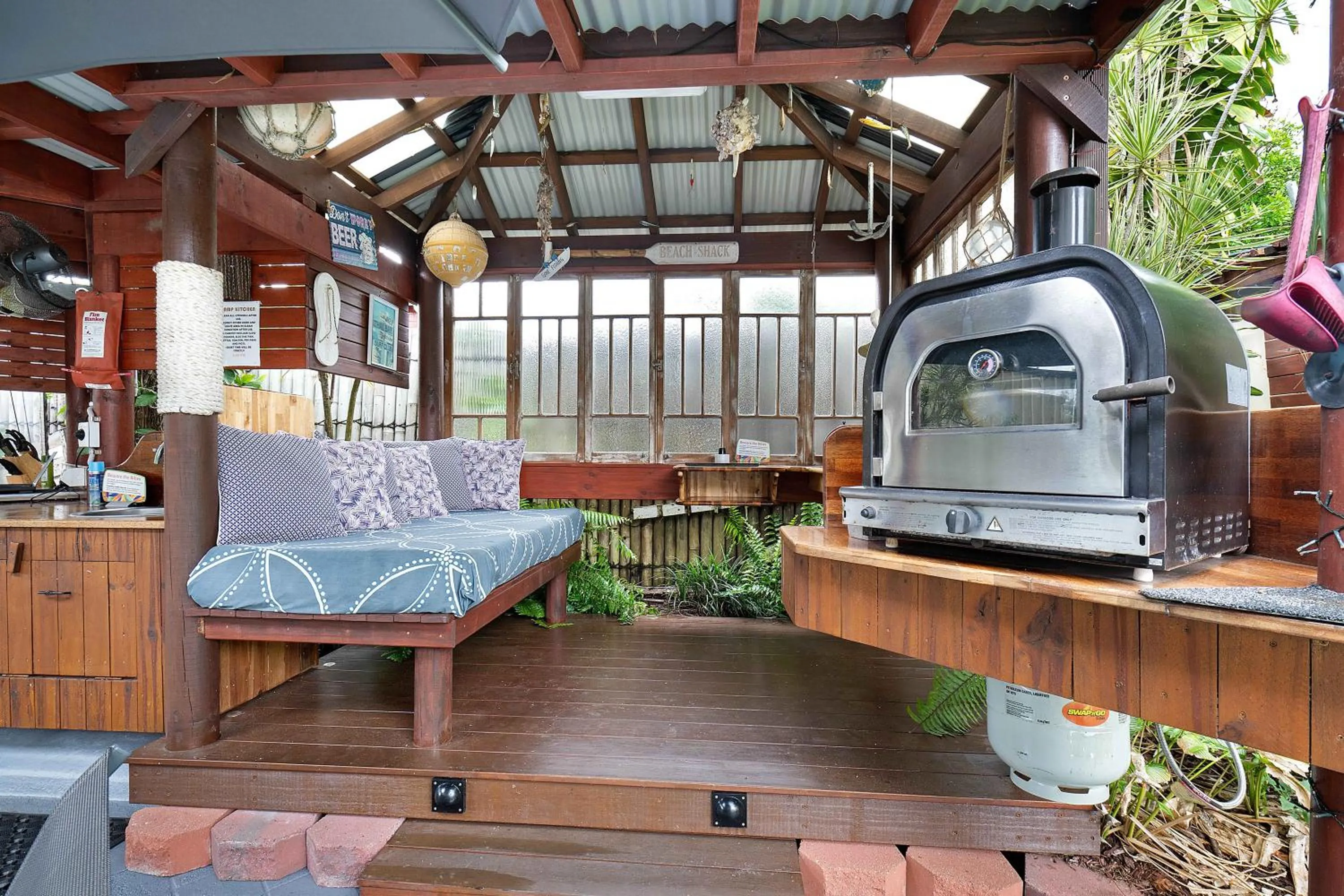 Seaforth Holiday Units