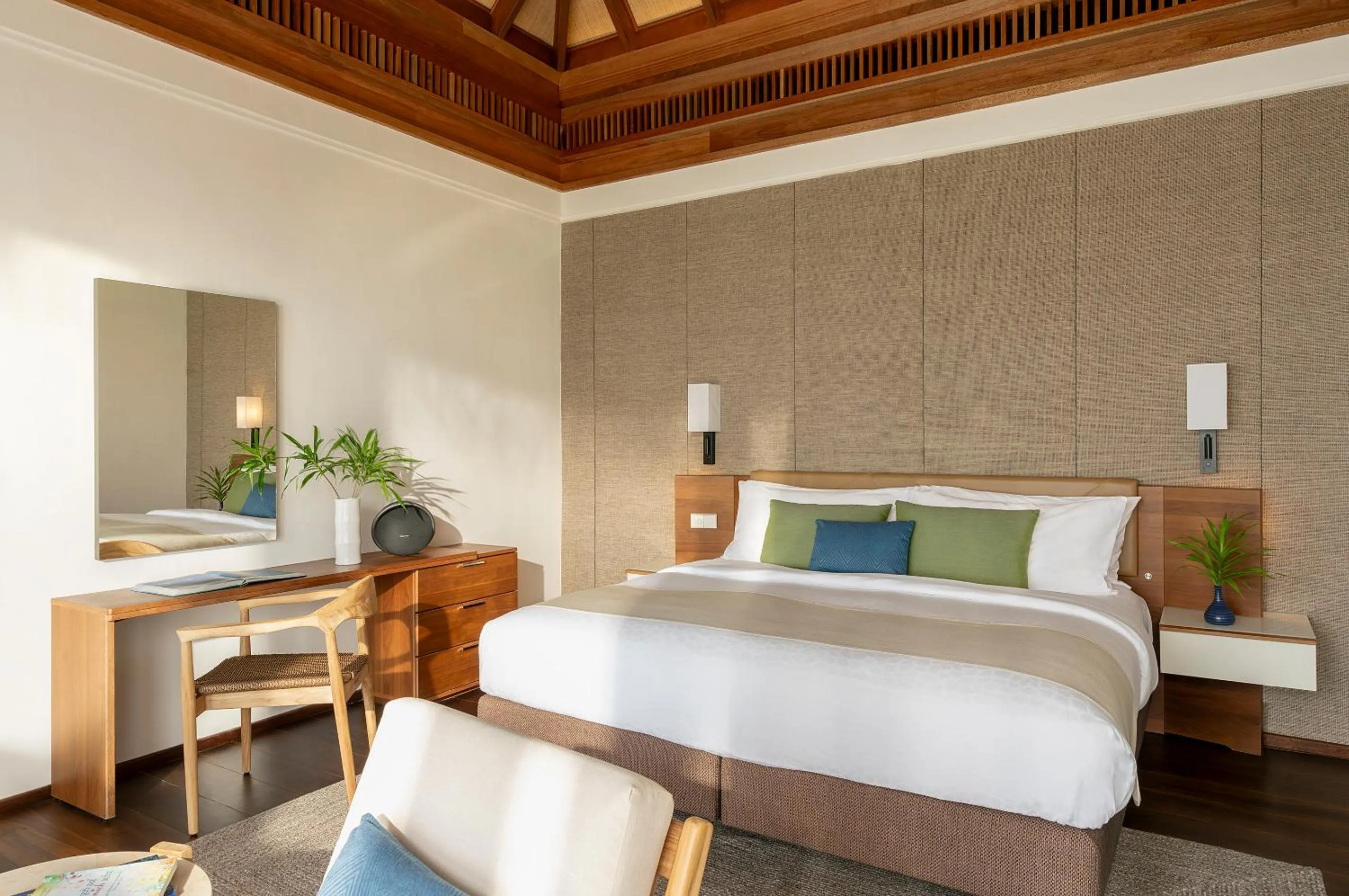 Bed in Kandolhu Maldives