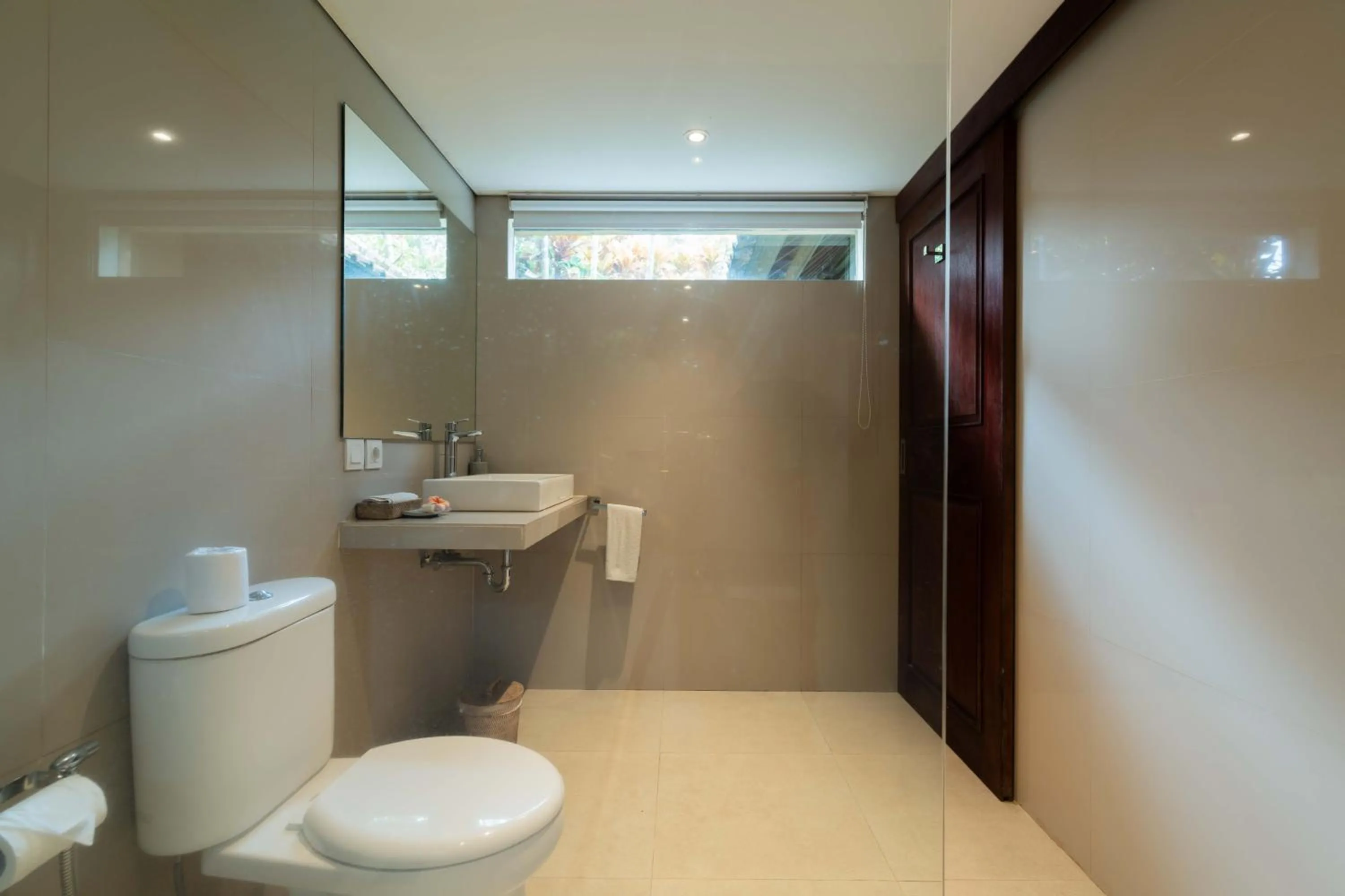 Toilet in Sama's Cottages and Villas