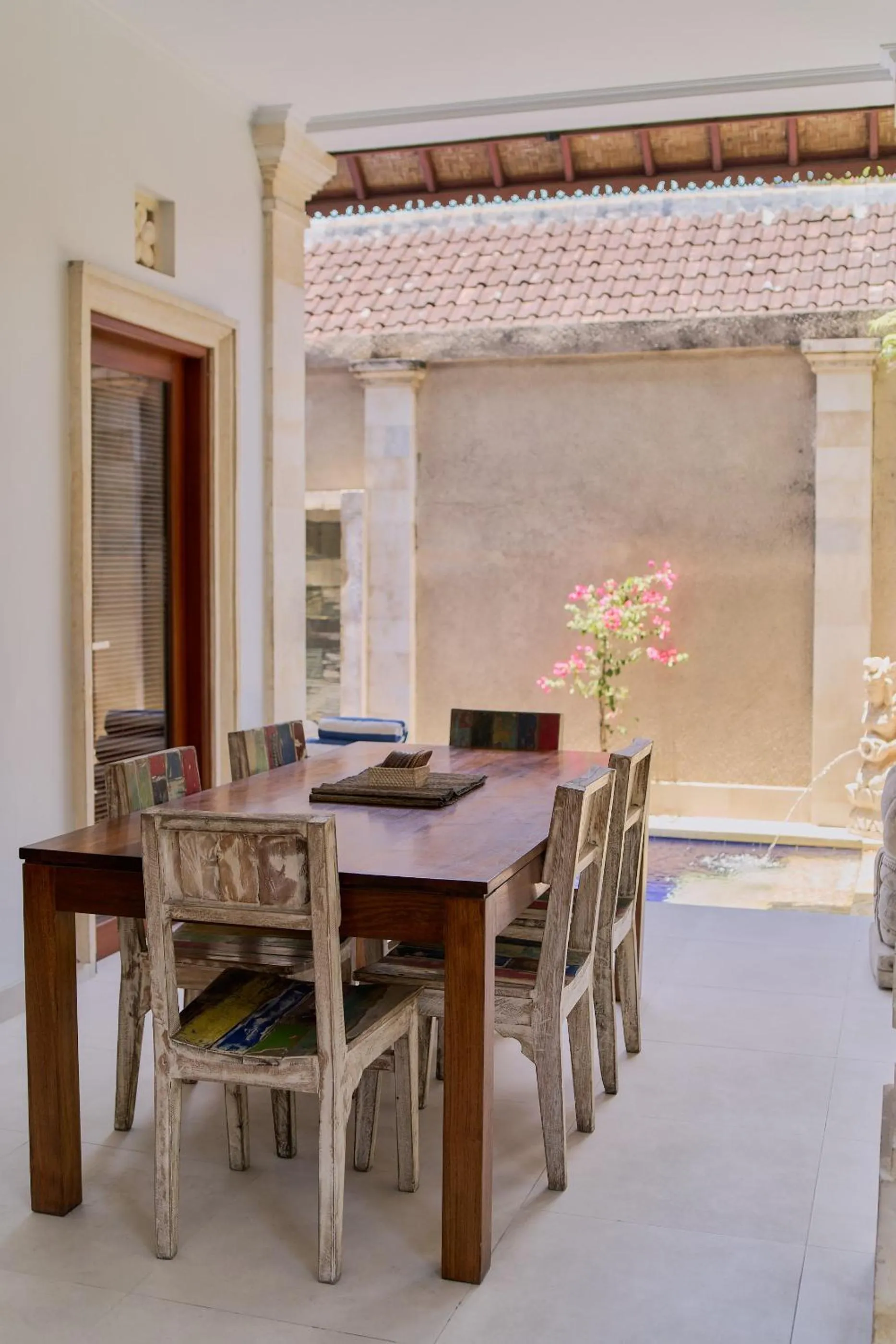 Sama's Cottages and Villas