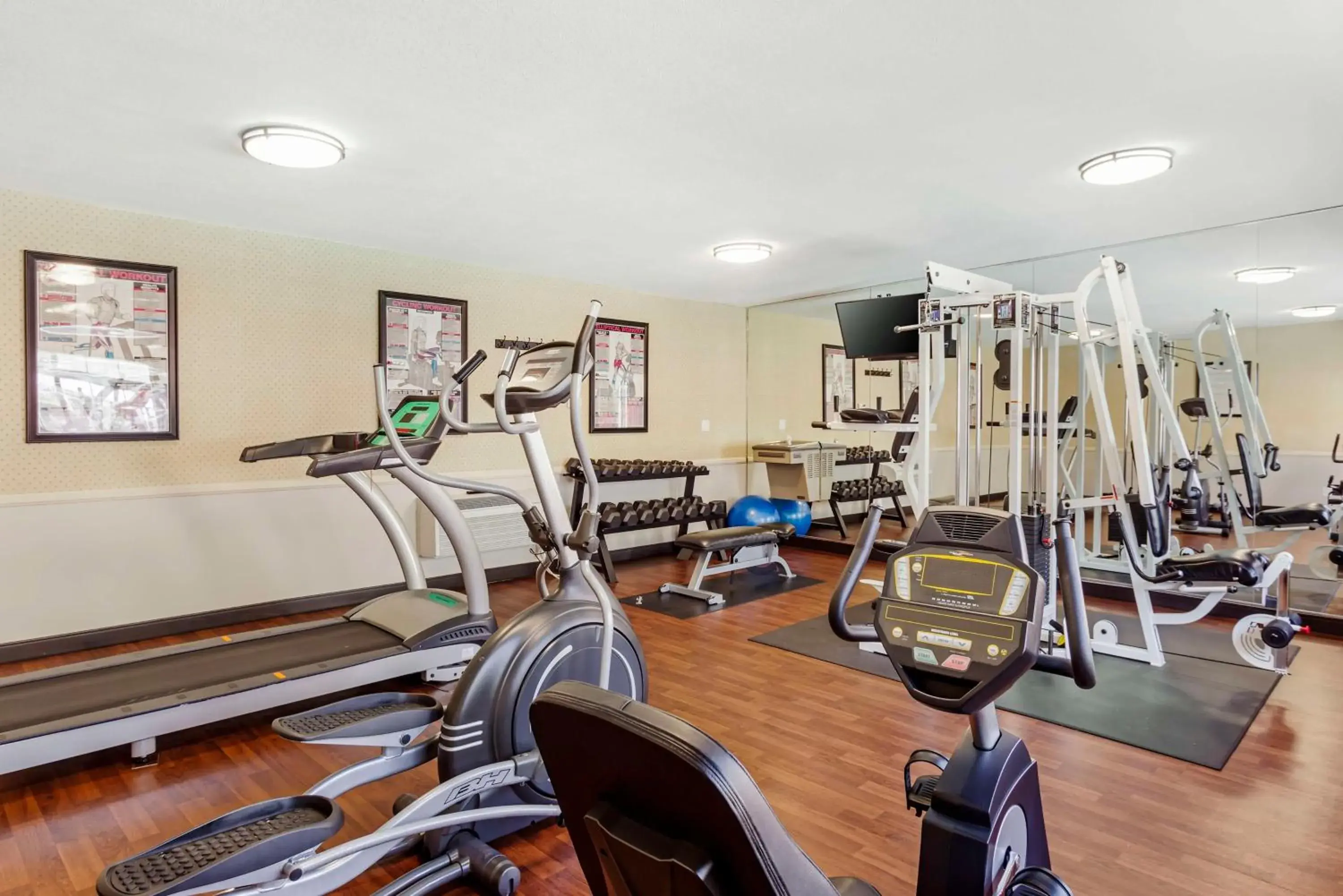 Fitness centre/facilities in Best Western China Lake Inn Fitness centre/facilities in Best Western China Lake Inn