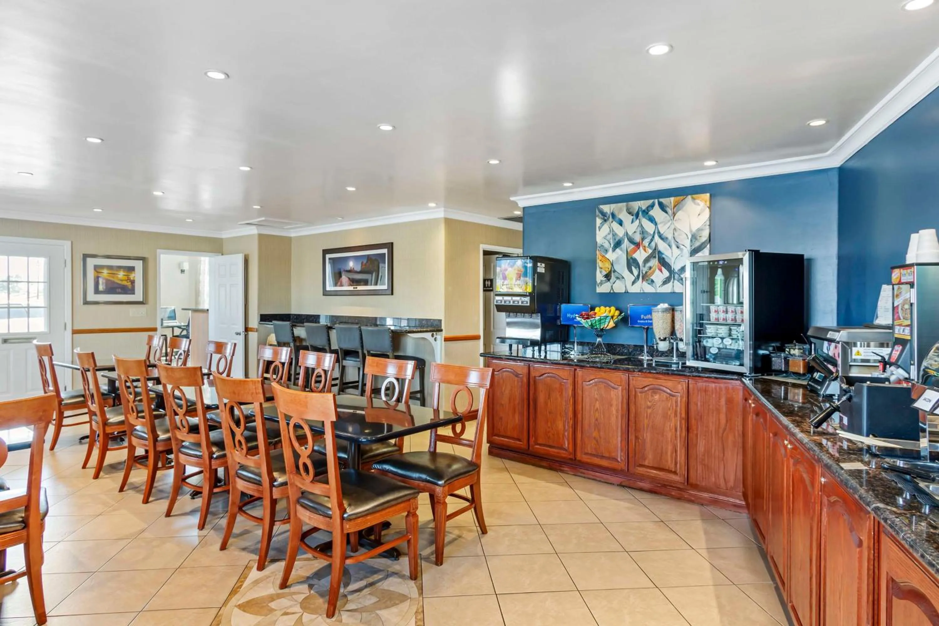 Breakfast in Best Western China Lake Inn