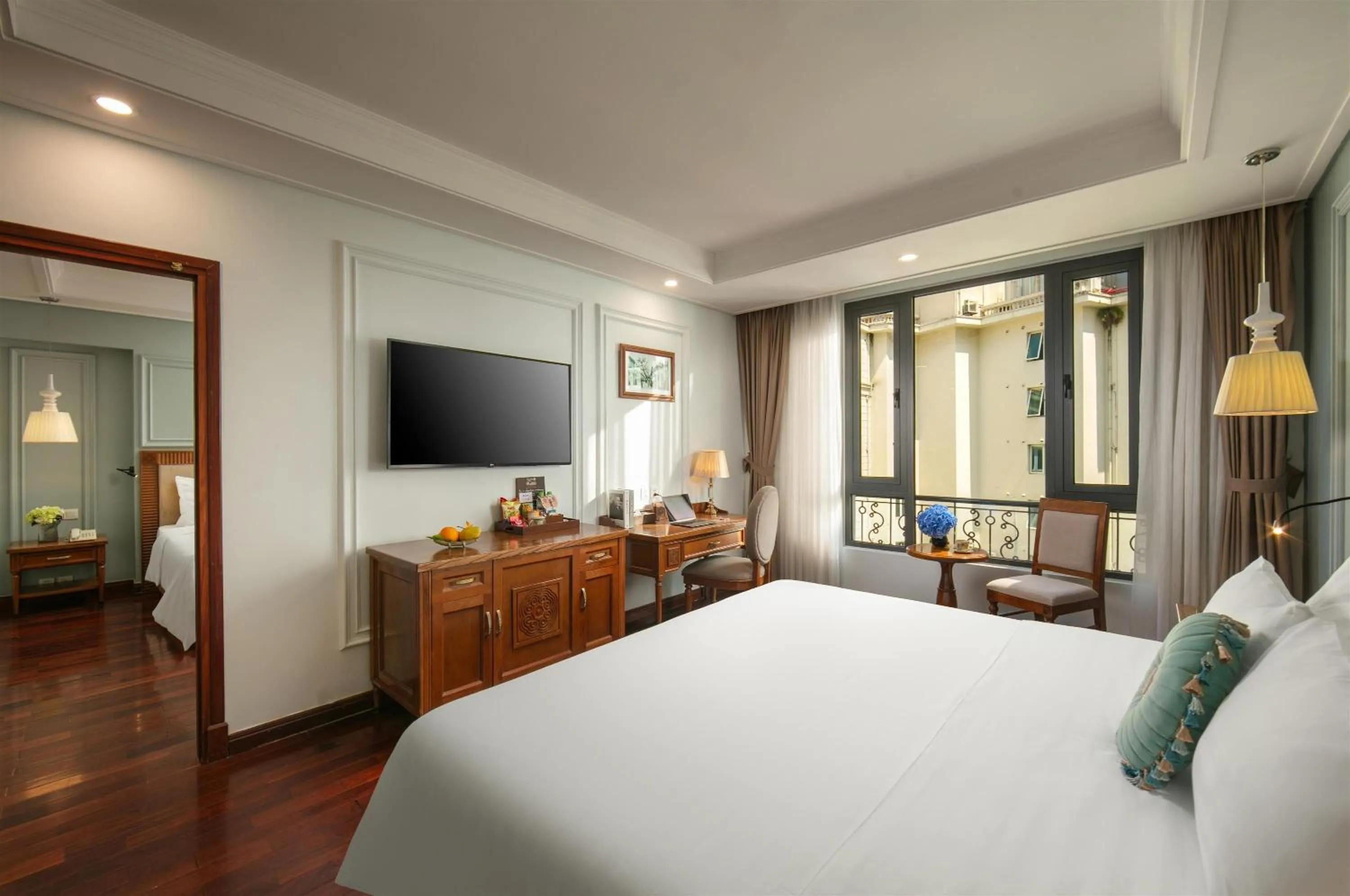 Area and facilities, Bed in Hanoi Pearl Hotel