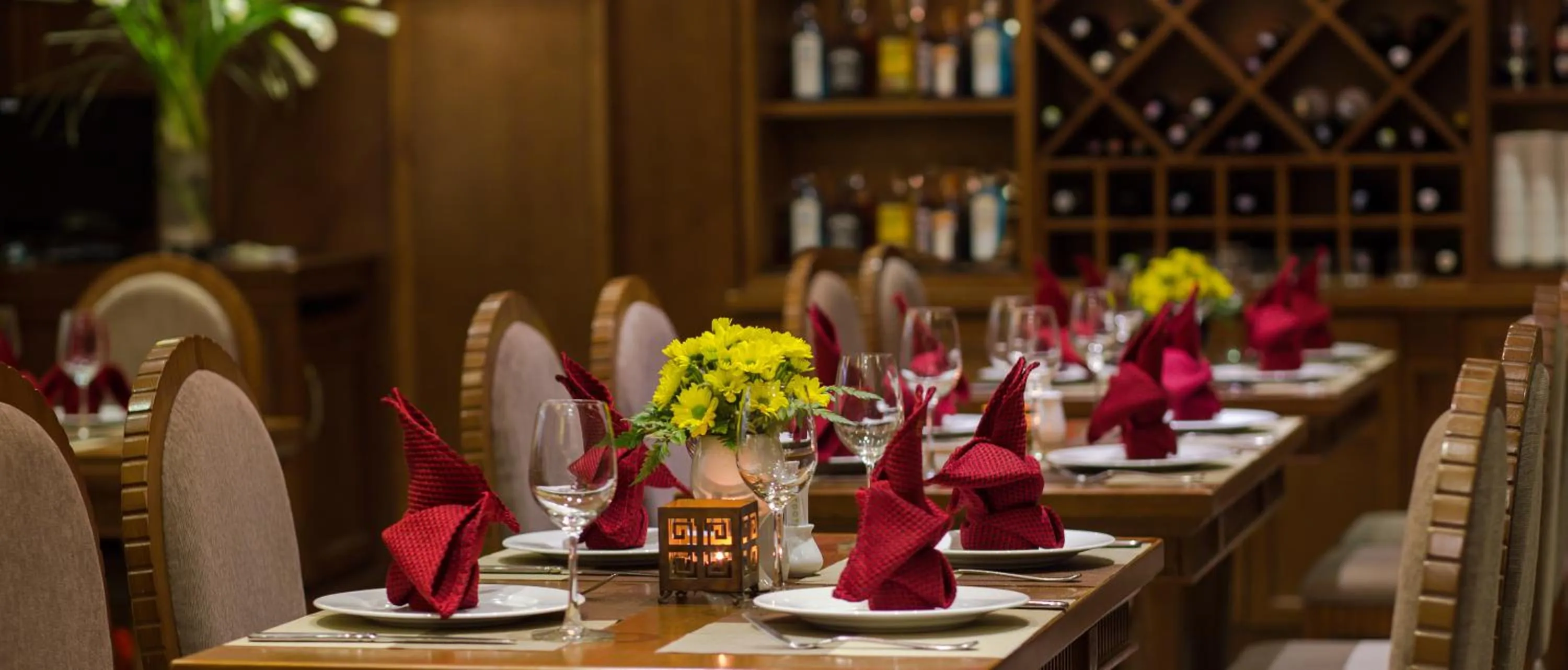 Restaurant/places to eat in Hanoi Pearl Hotel