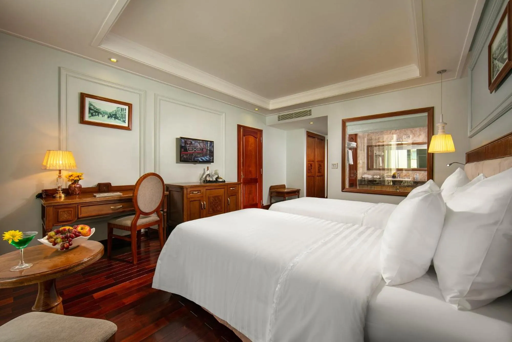 Photo of the whole room, Bed in Hanoi Pearl Hotel
