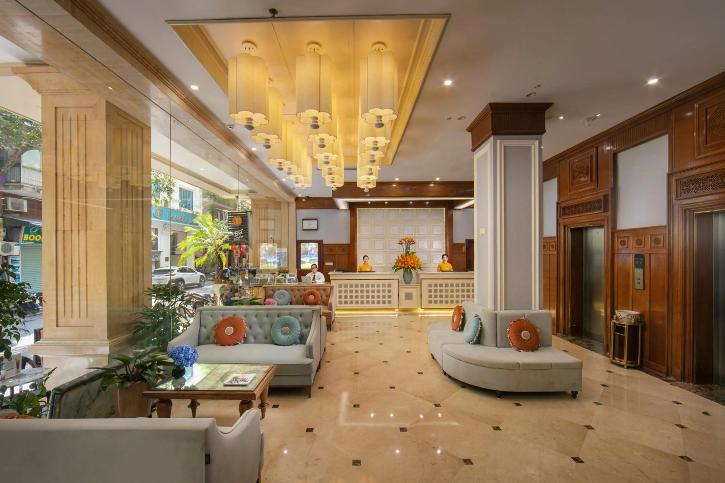 Lobby or reception in Hanoi Pearl Hotel