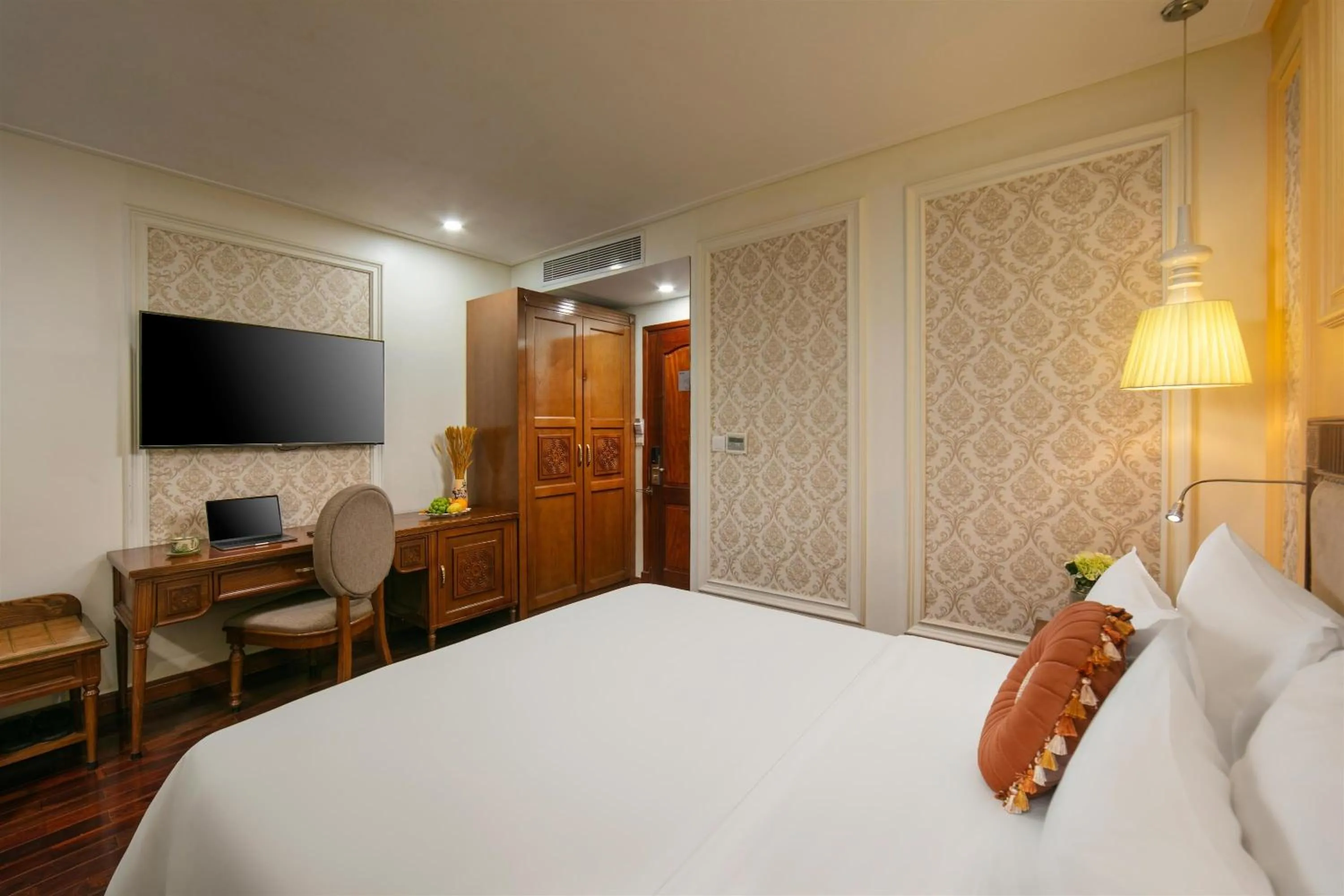 Bed in Hanoi Pearl Hotel