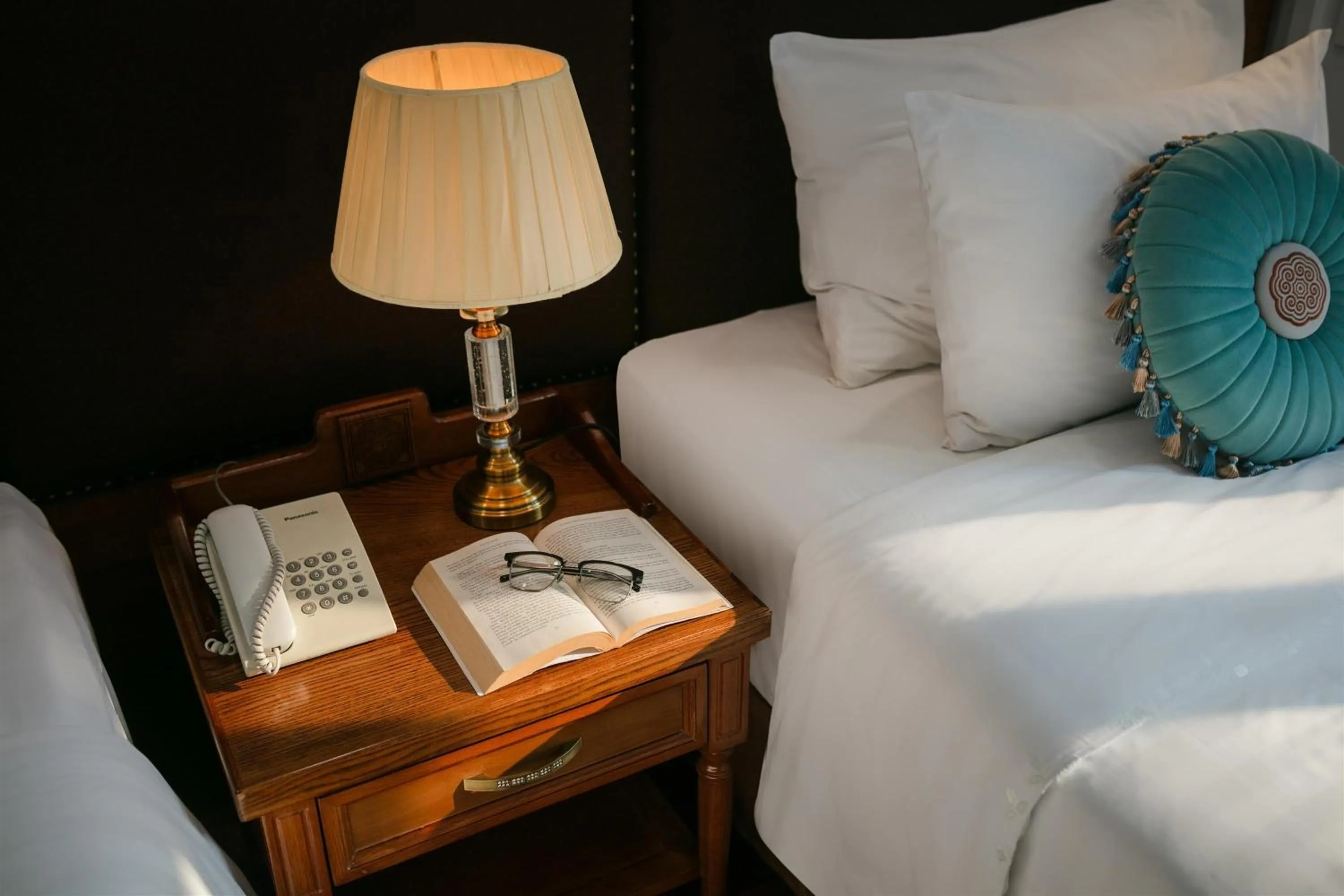 Area and facilities, Bed in Hanoi Pearl Hotel