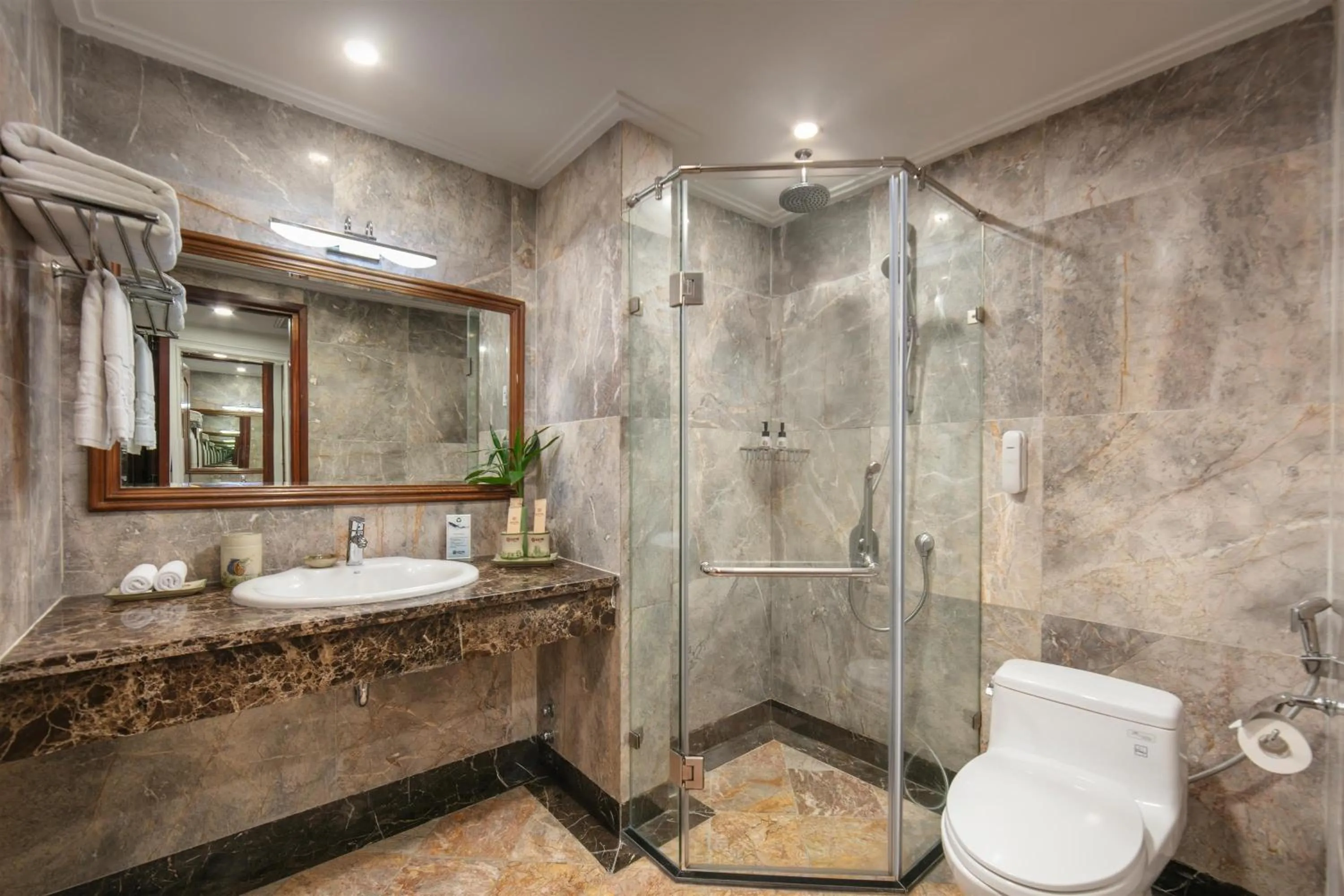 Bathroom in Hanoi Pearl Hotel