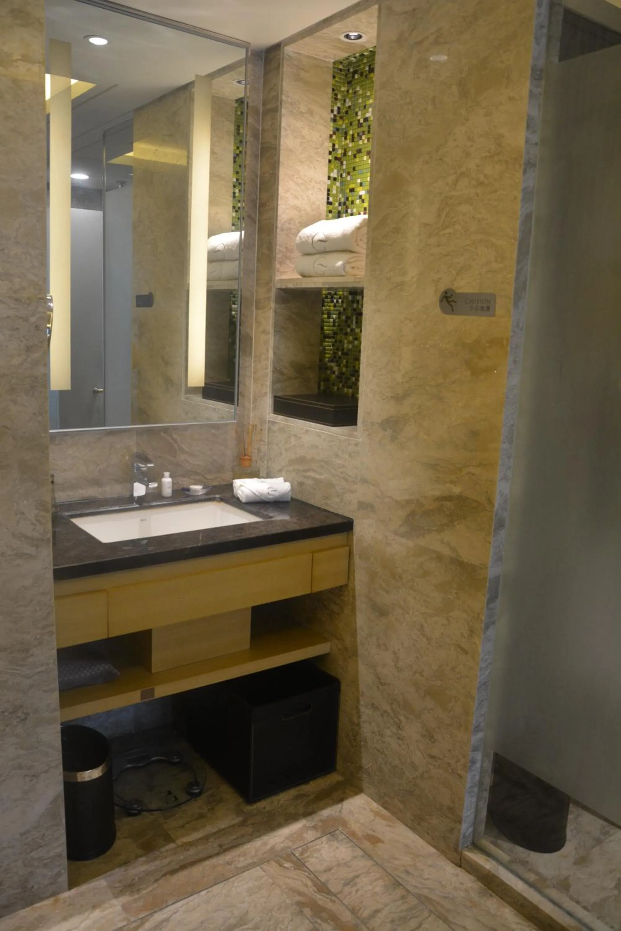 Toilet, Bathroom in Grand Skylight International Hotel Guiyang