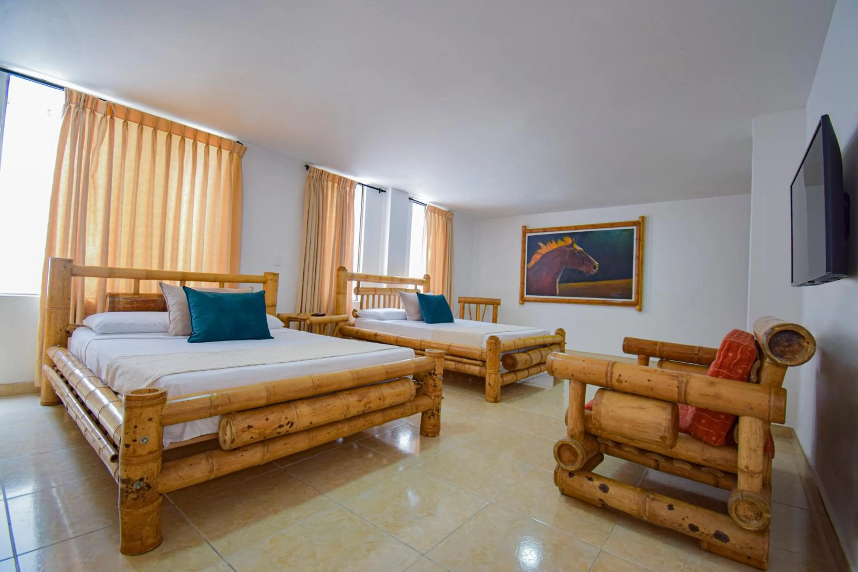 Bed in Hotel Toledo Plaza