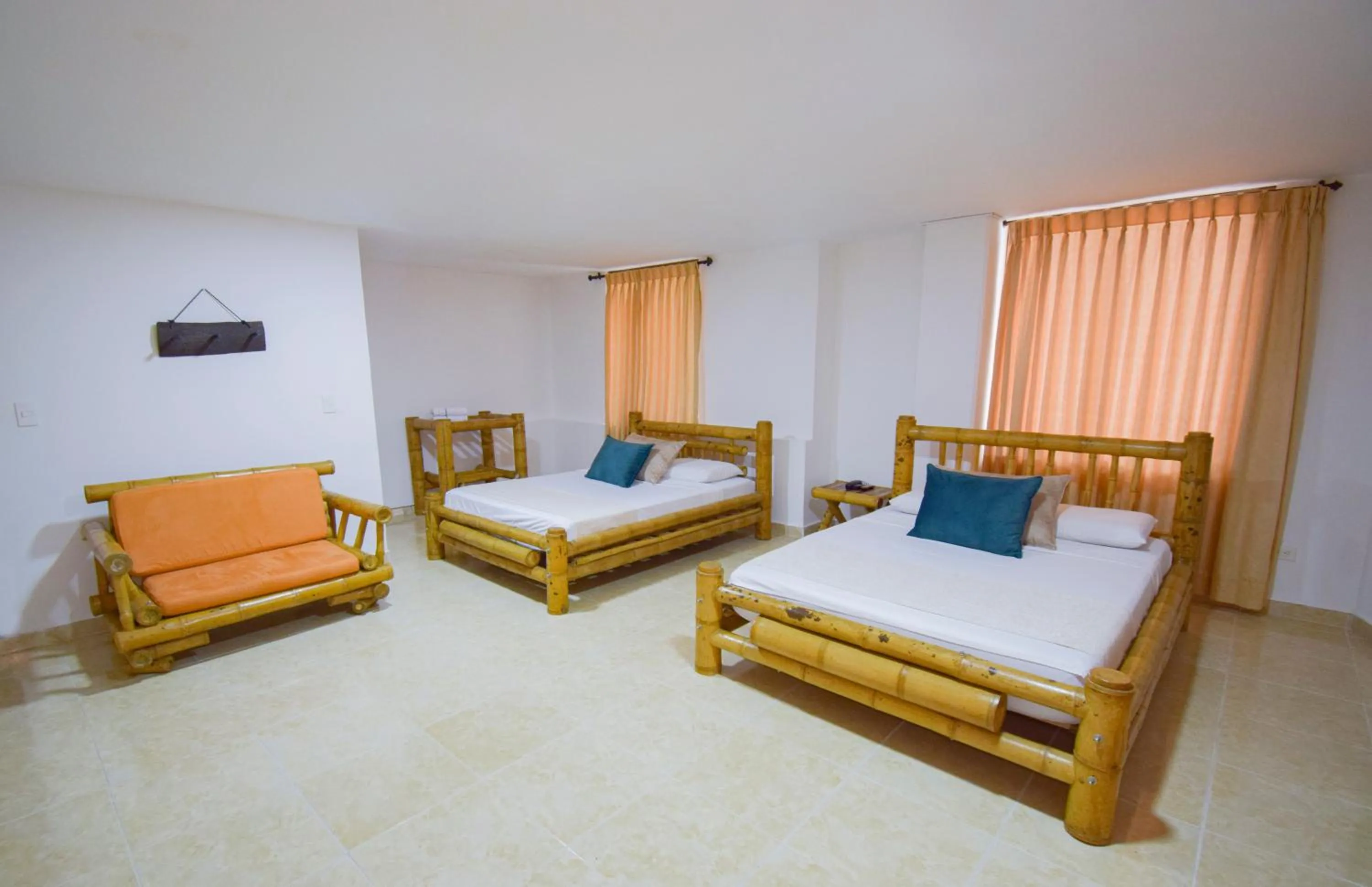 Bed in Hotel Toledo Plaza