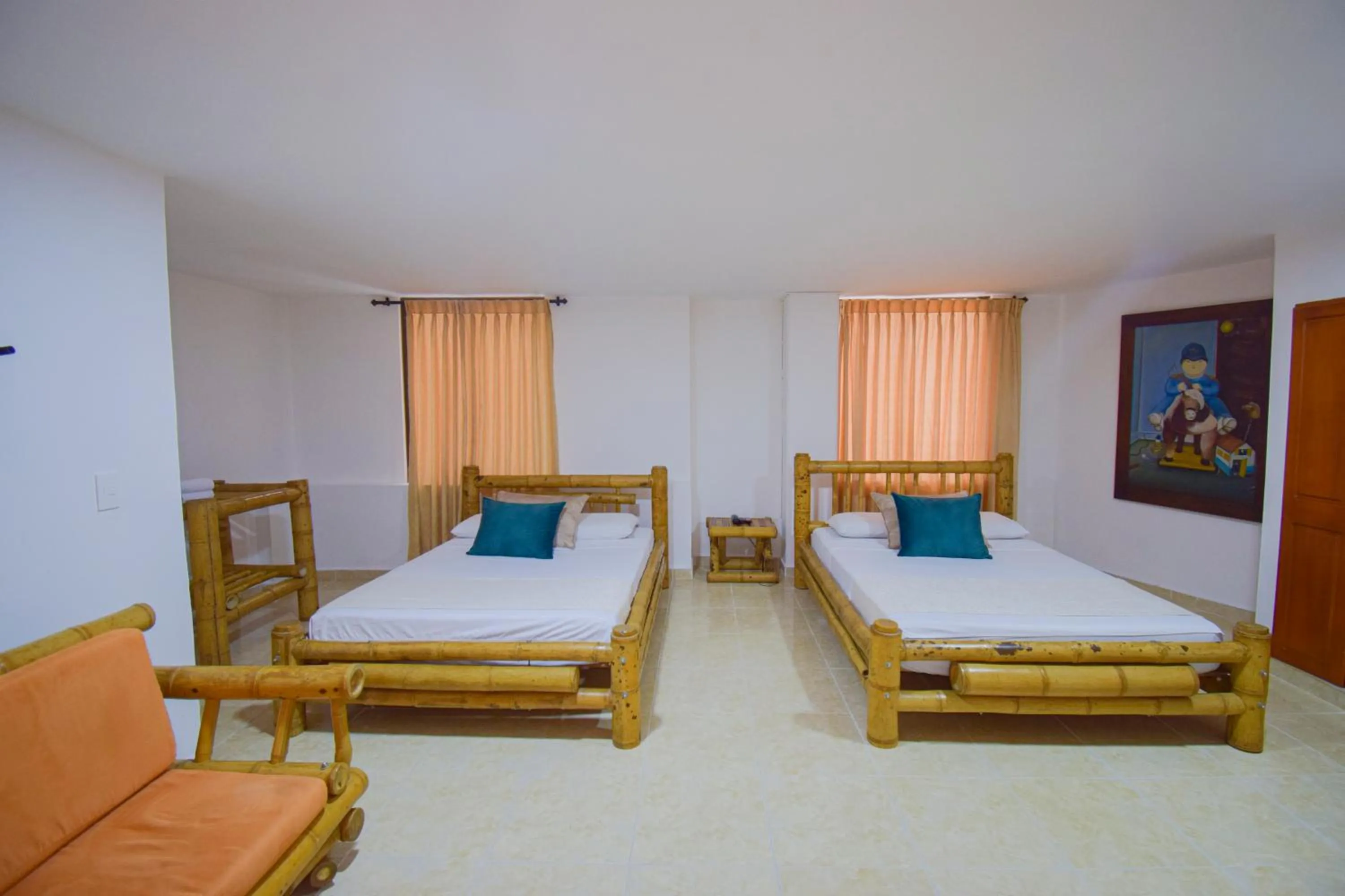 Bed in Hotel Toledo Plaza