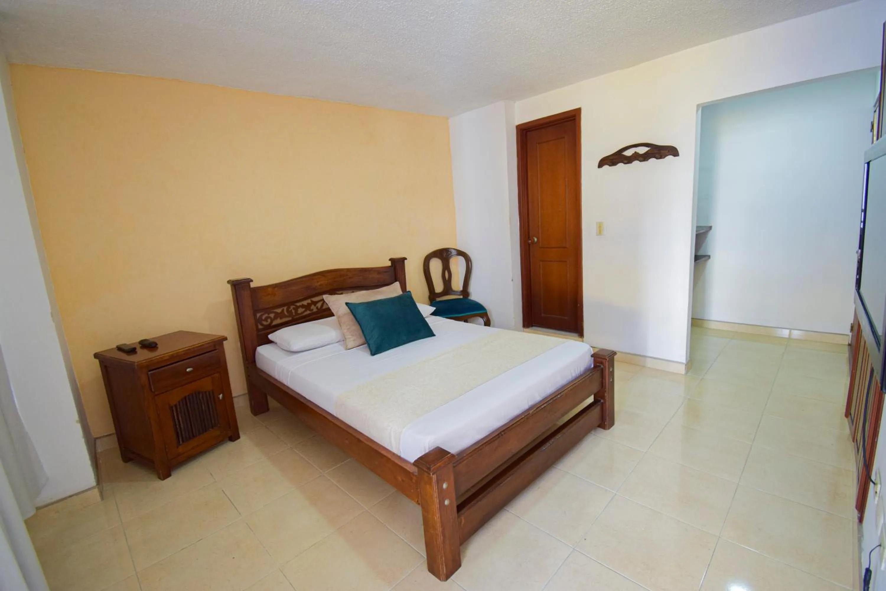 Bed in Hotel Toledo Plaza