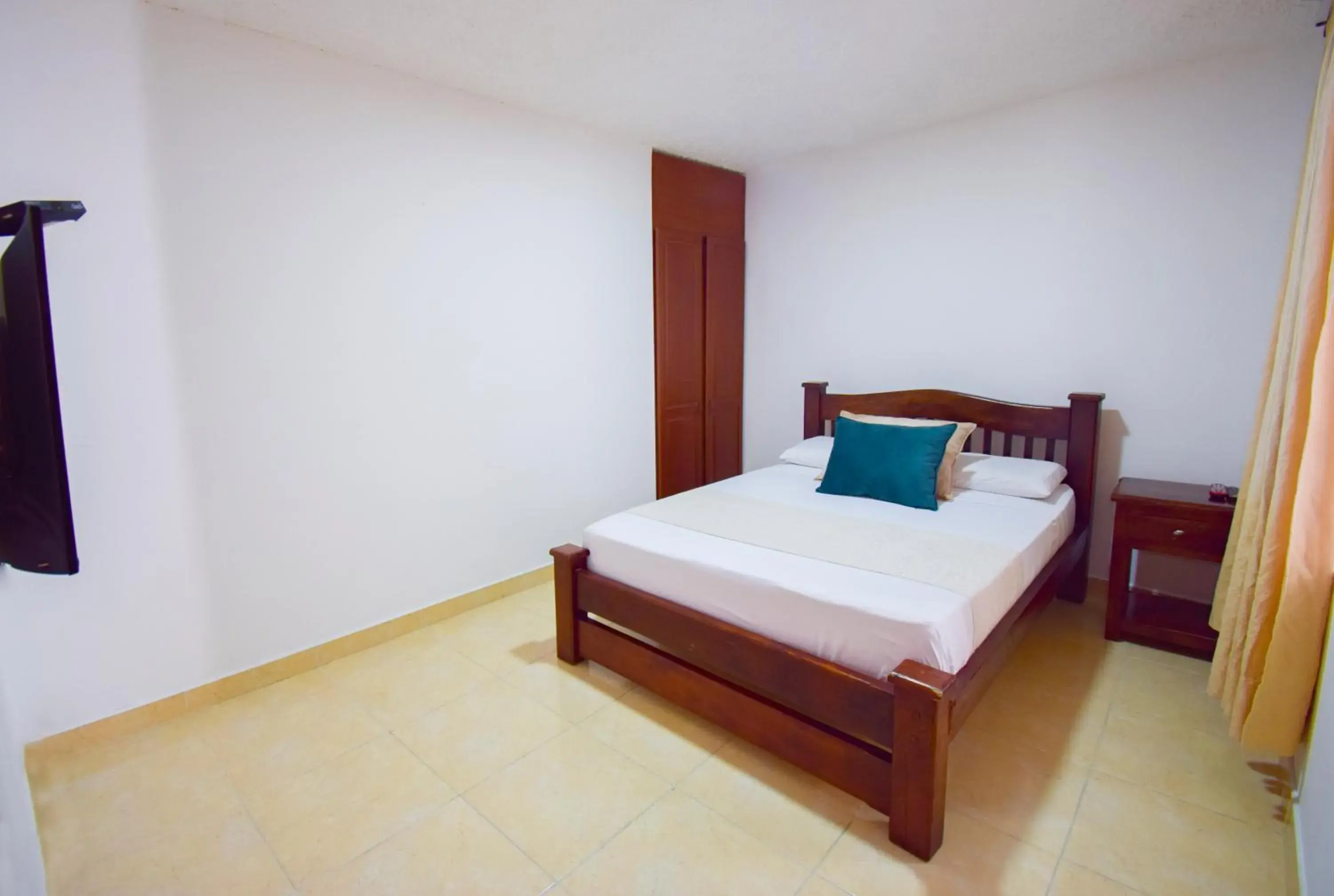 Single Room - single occupancy in Hotel Toledo Plaza Single Room - single occupancy in Hotel Toledo Plaza
