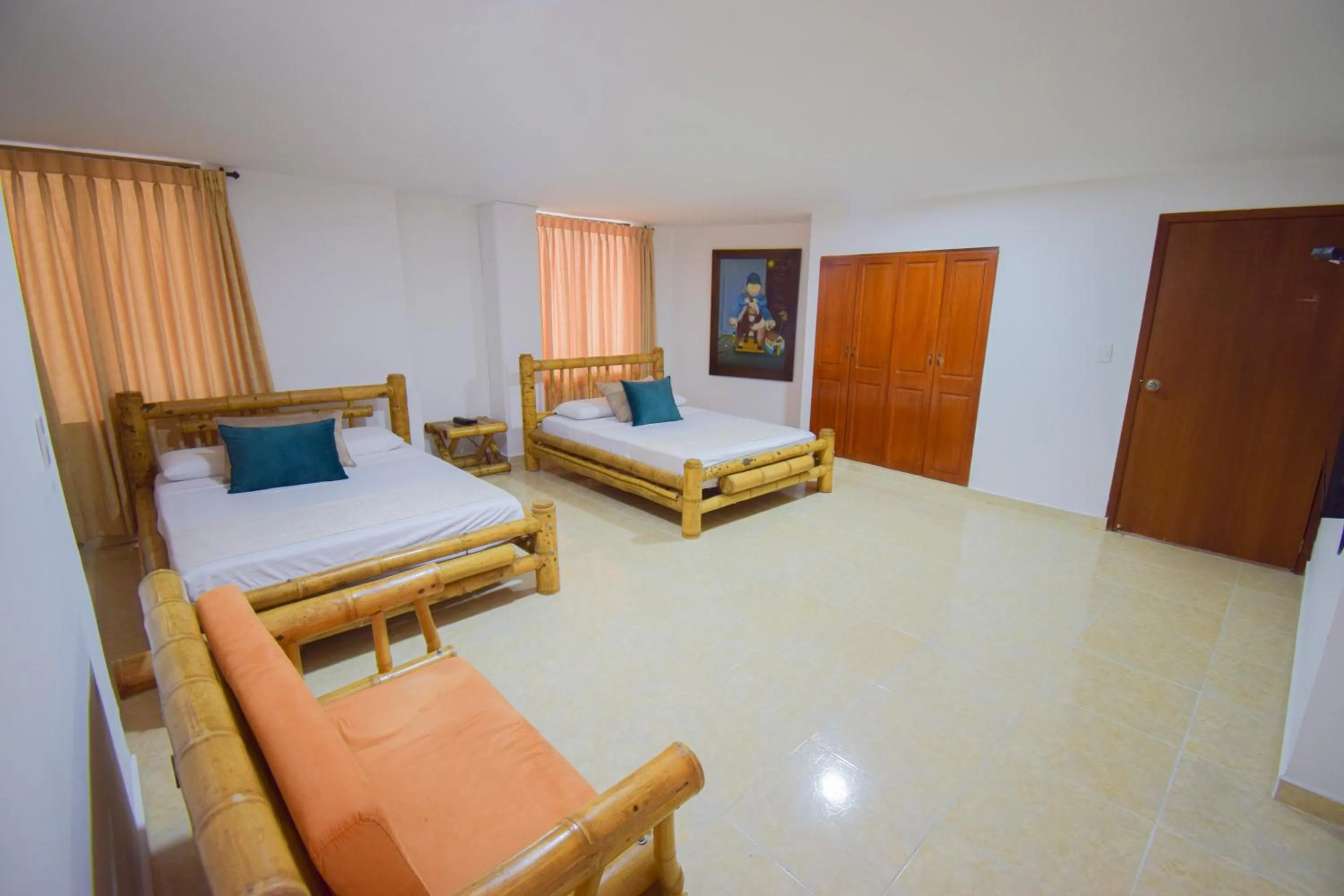 Bed in Hotel Toledo Plaza