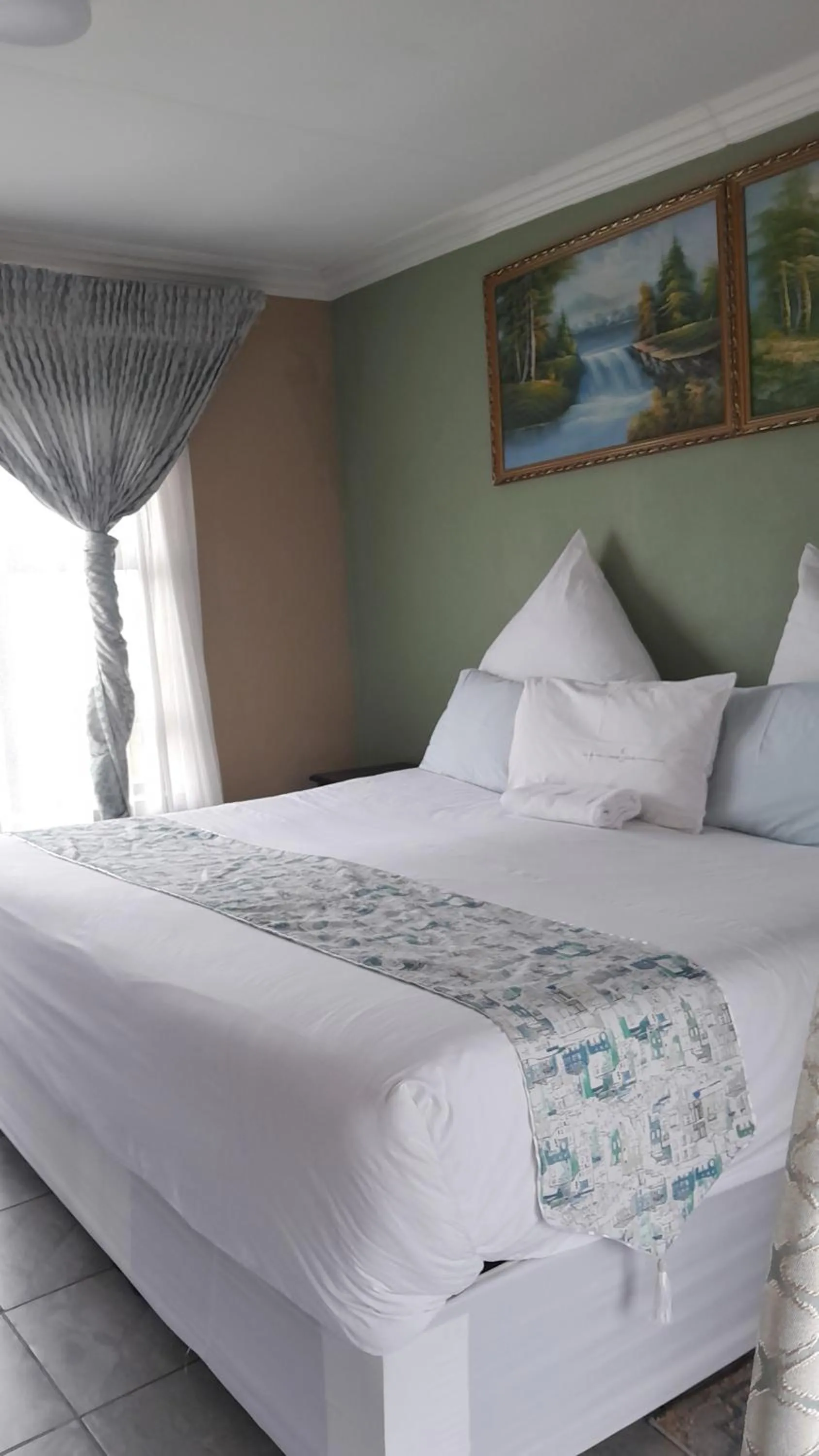 Jubie's Guest House