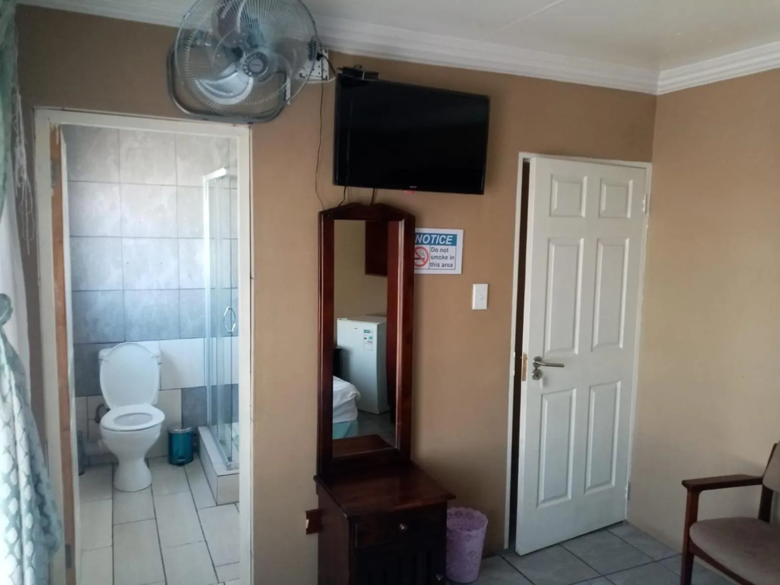 Double Room in Jubie's Guest House