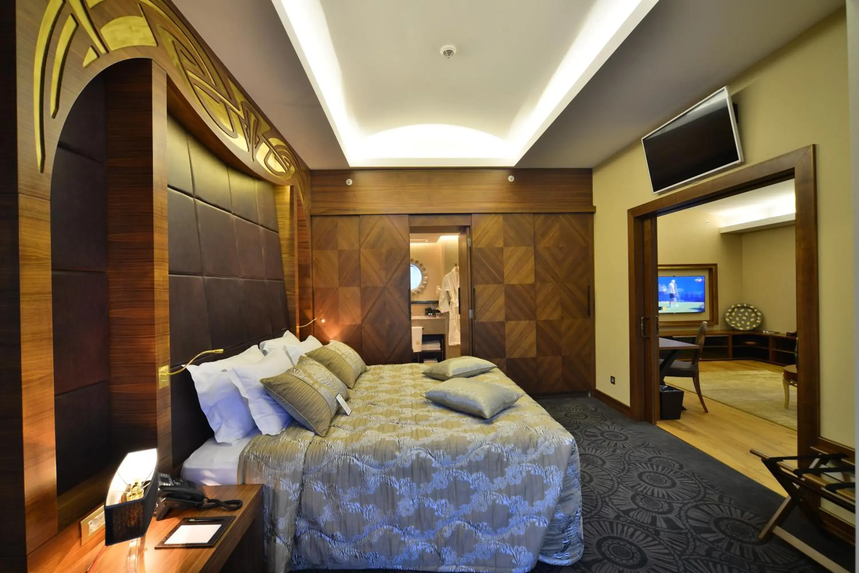 Suite with Balcony in Warwick Ankara Suite with Balcony in Warwick Ankara