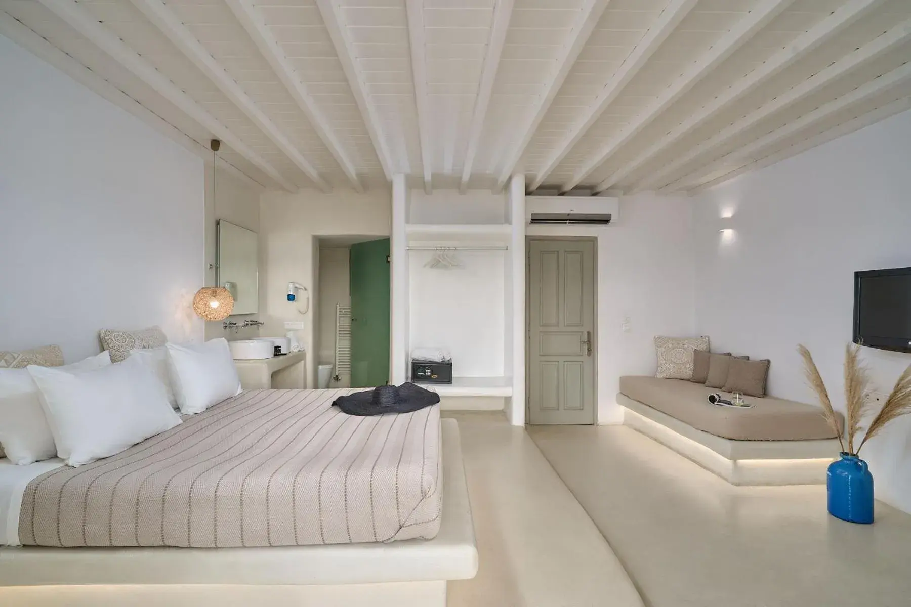 Superior Double Room with Pool View in Paolas Τown Boutique Hotel Superior Double Room with Pool View in Paolas Τown Boutique Hotel