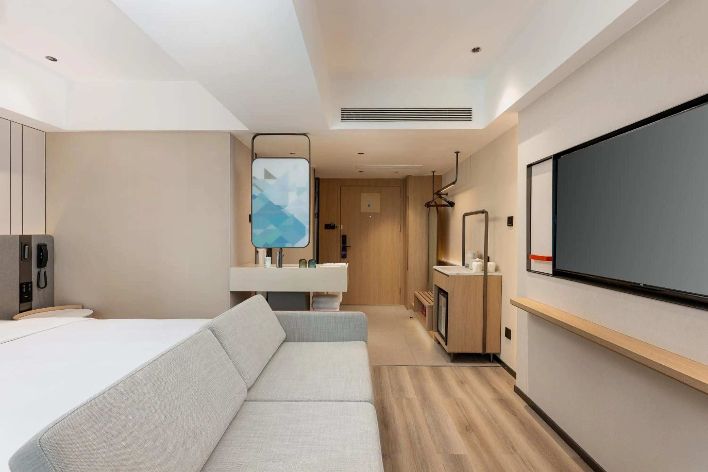 King Room with Sofa Bed in Holiday Inn Express Guiyang Downtown by IHG