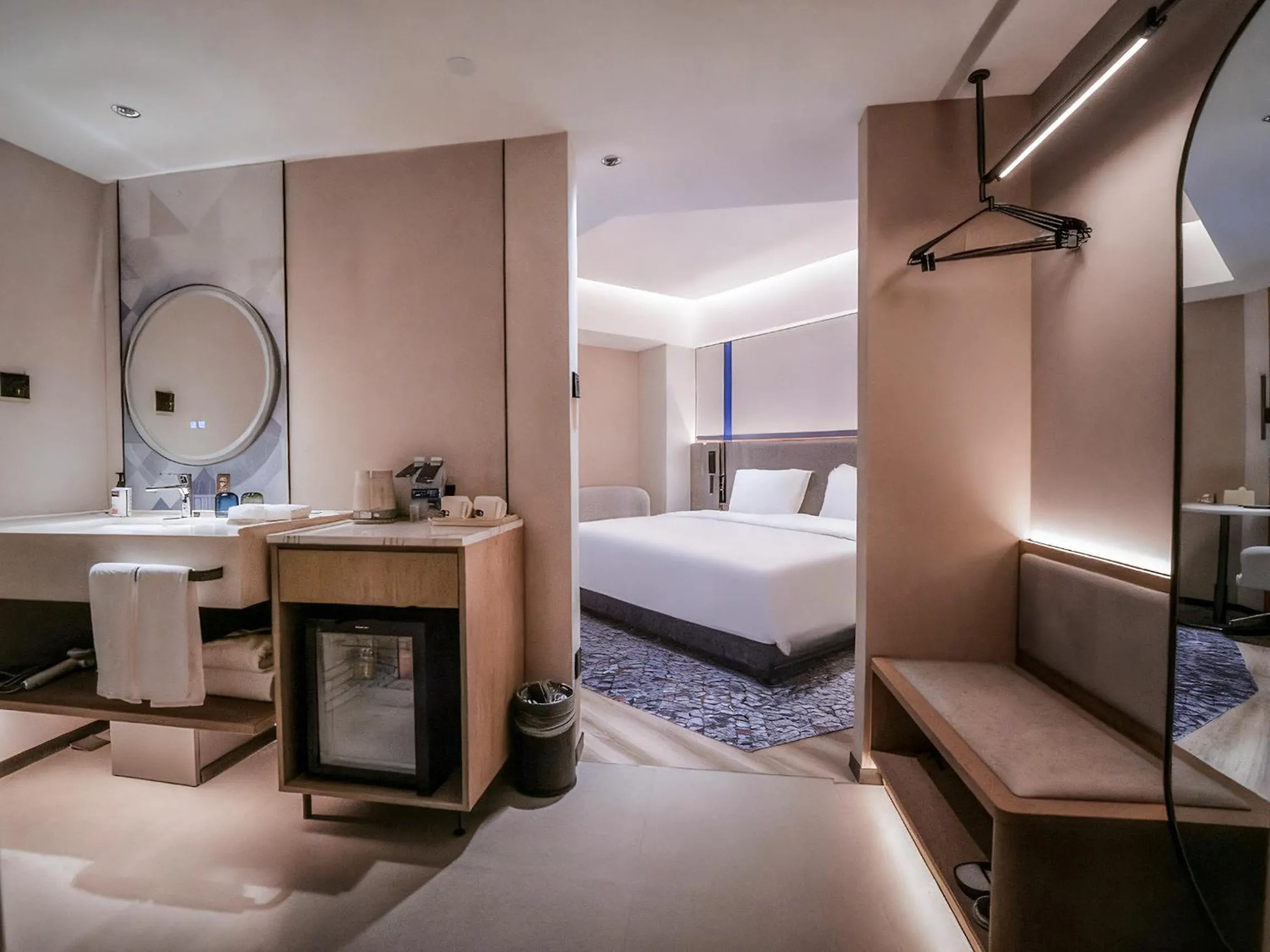 Bed in Holiday Inn Express Guiyang Downtown by IHG