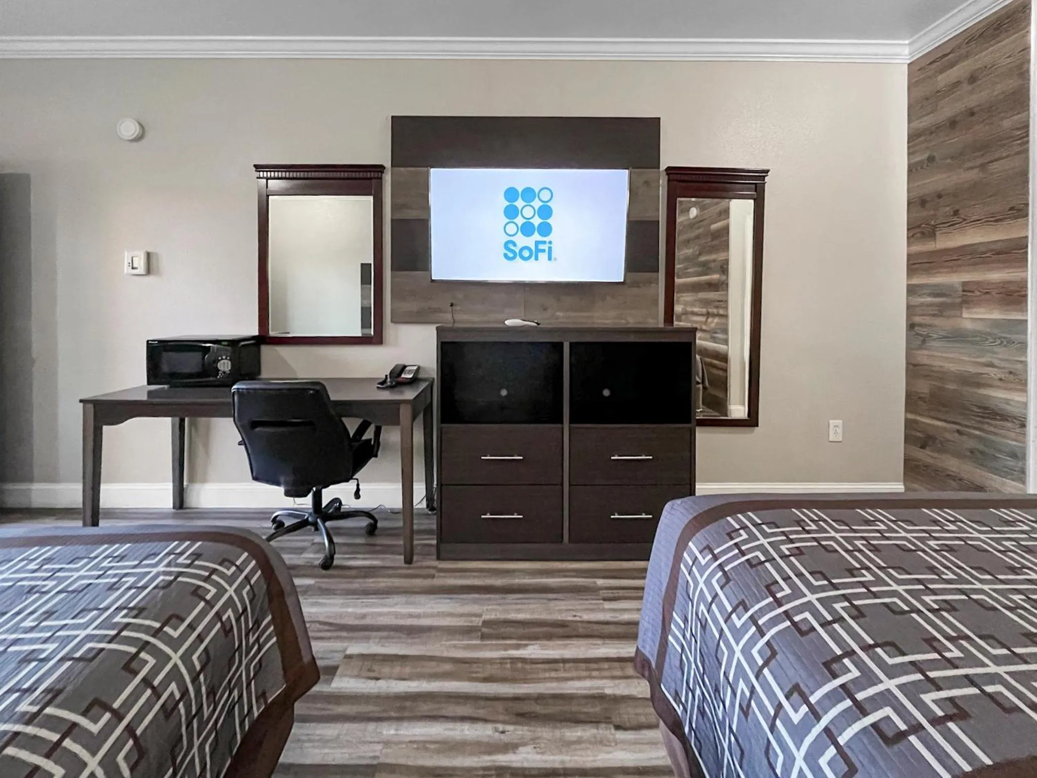 hair dresser, Bed in Rodeo Lodge