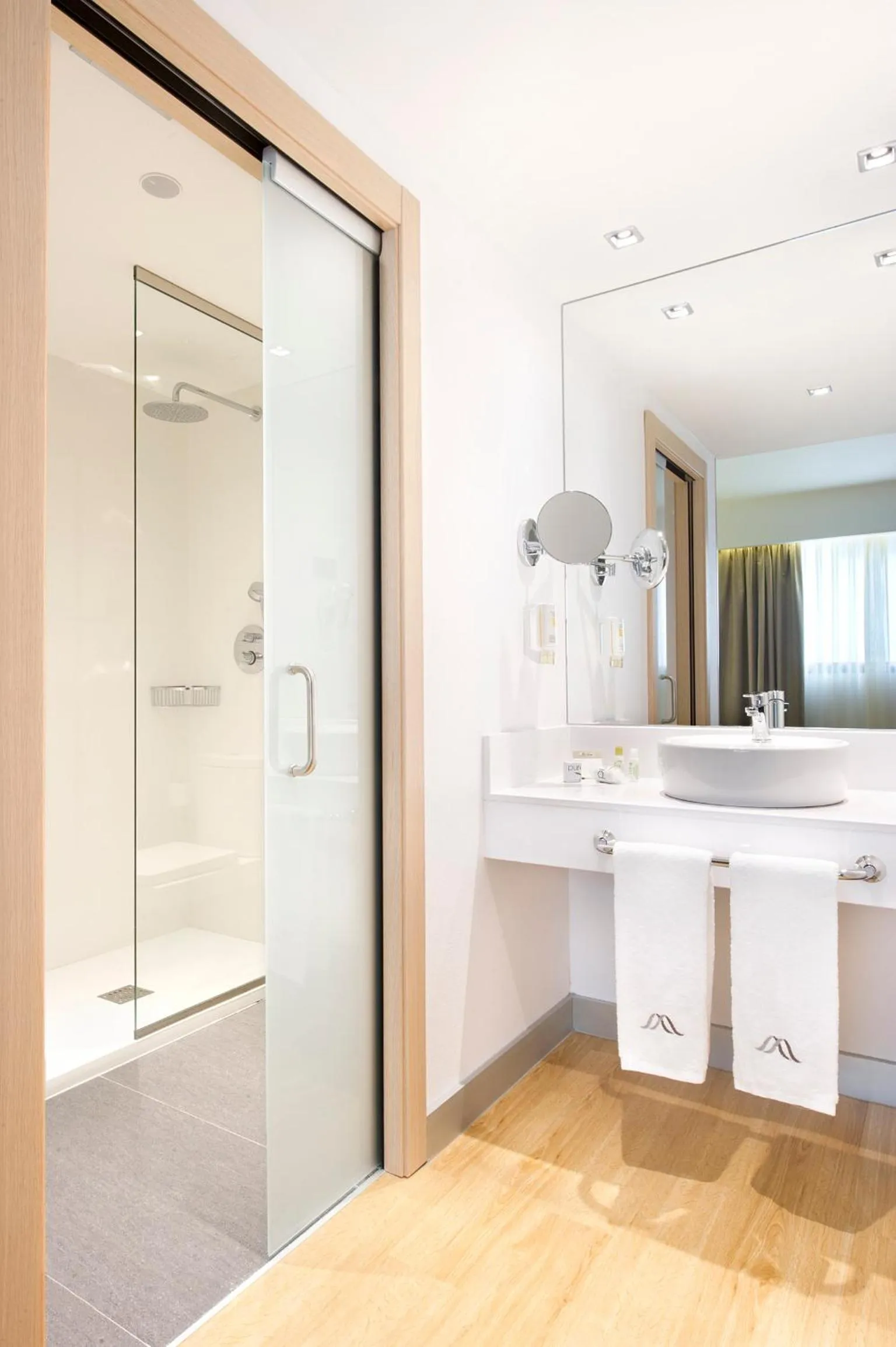 Bathroom in Sercotel Ciudad de Miranda