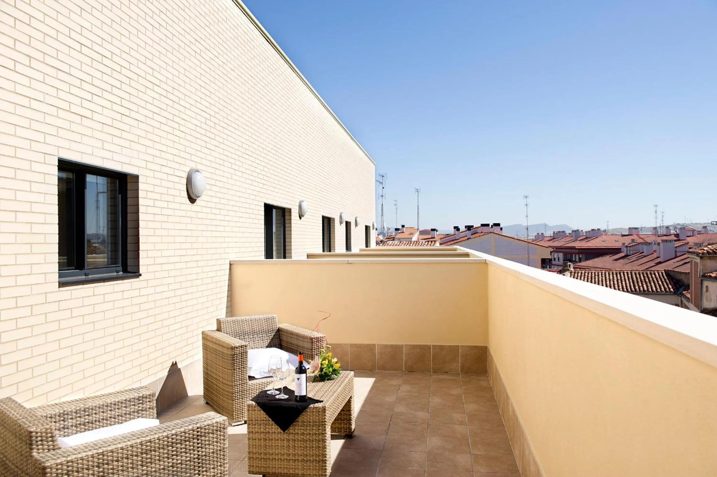 Balcony/Terrace in Sercotel Ciudad de Miranda