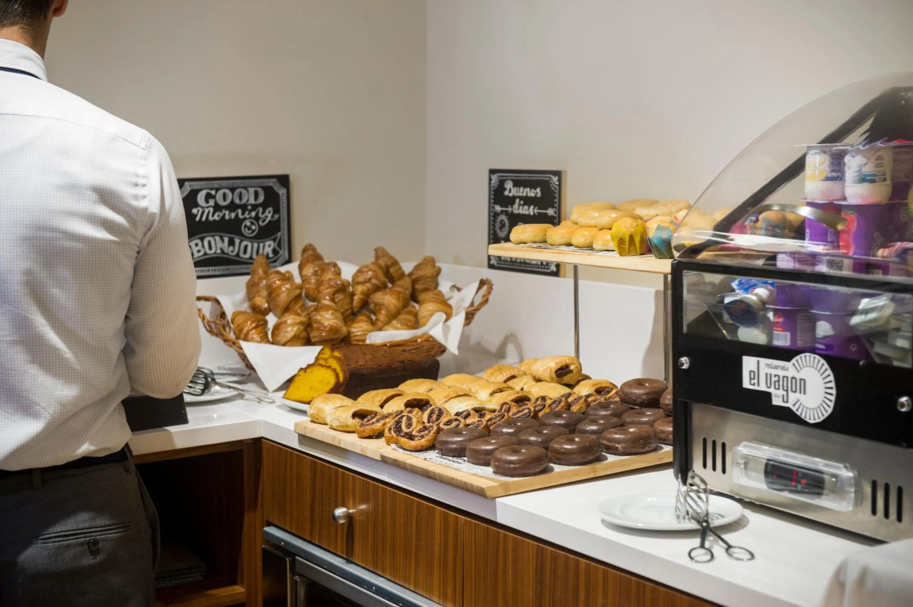 Buffet breakfast in Sercotel Ciudad de Miranda