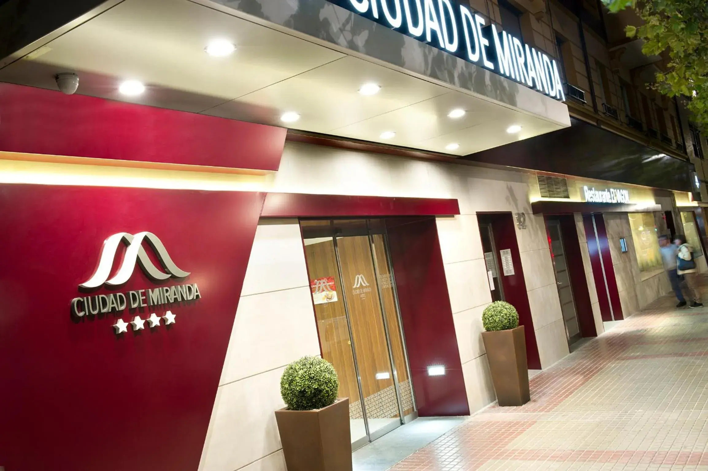 Facade/entrance in Sercotel Ciudad de Miranda Facade/entrance in Sercotel Ciudad de Miranda