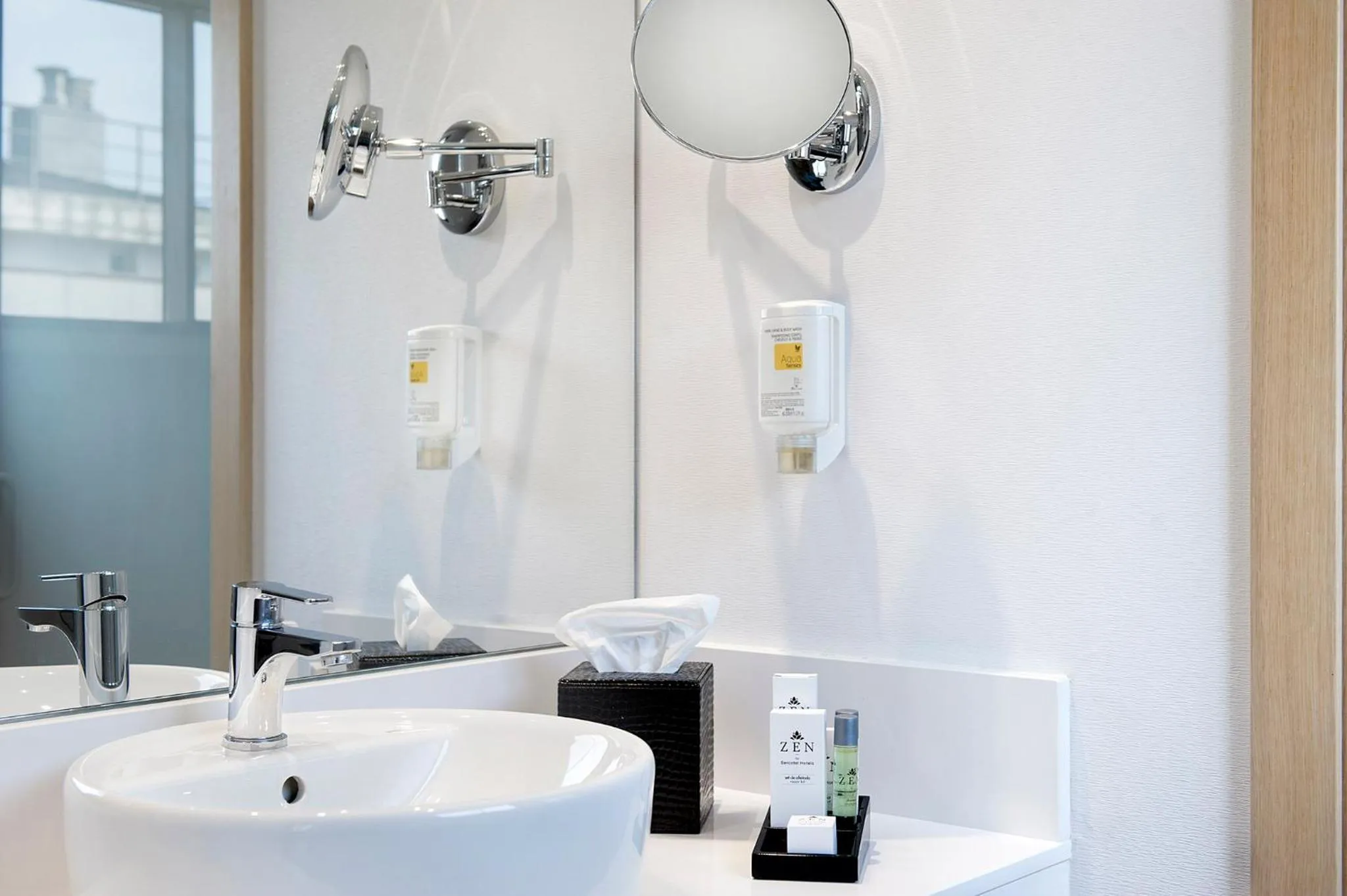 Bathroom in Sercotel Ciudad de Miranda