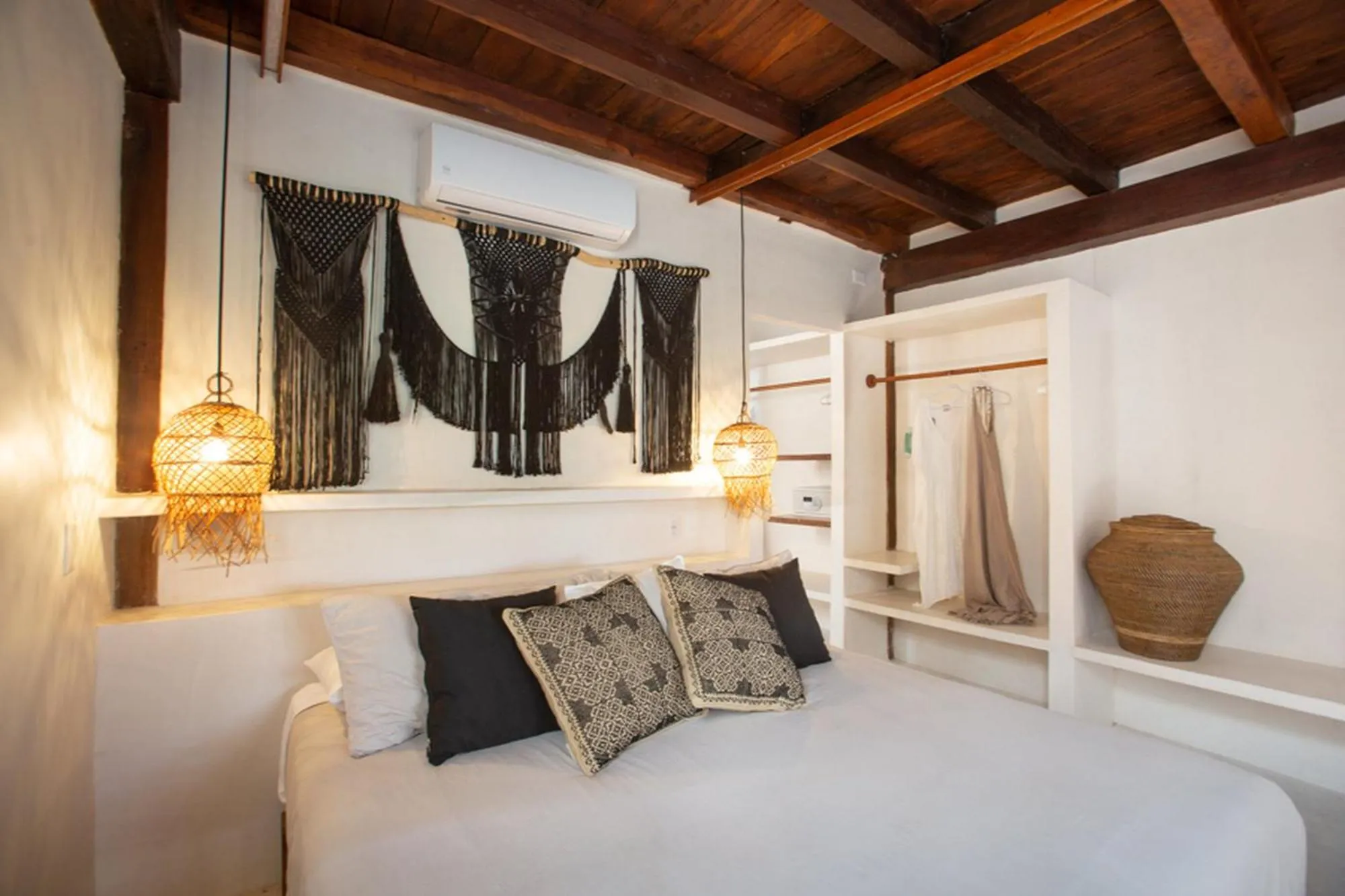 Bed in Mohave Jungle Rooms