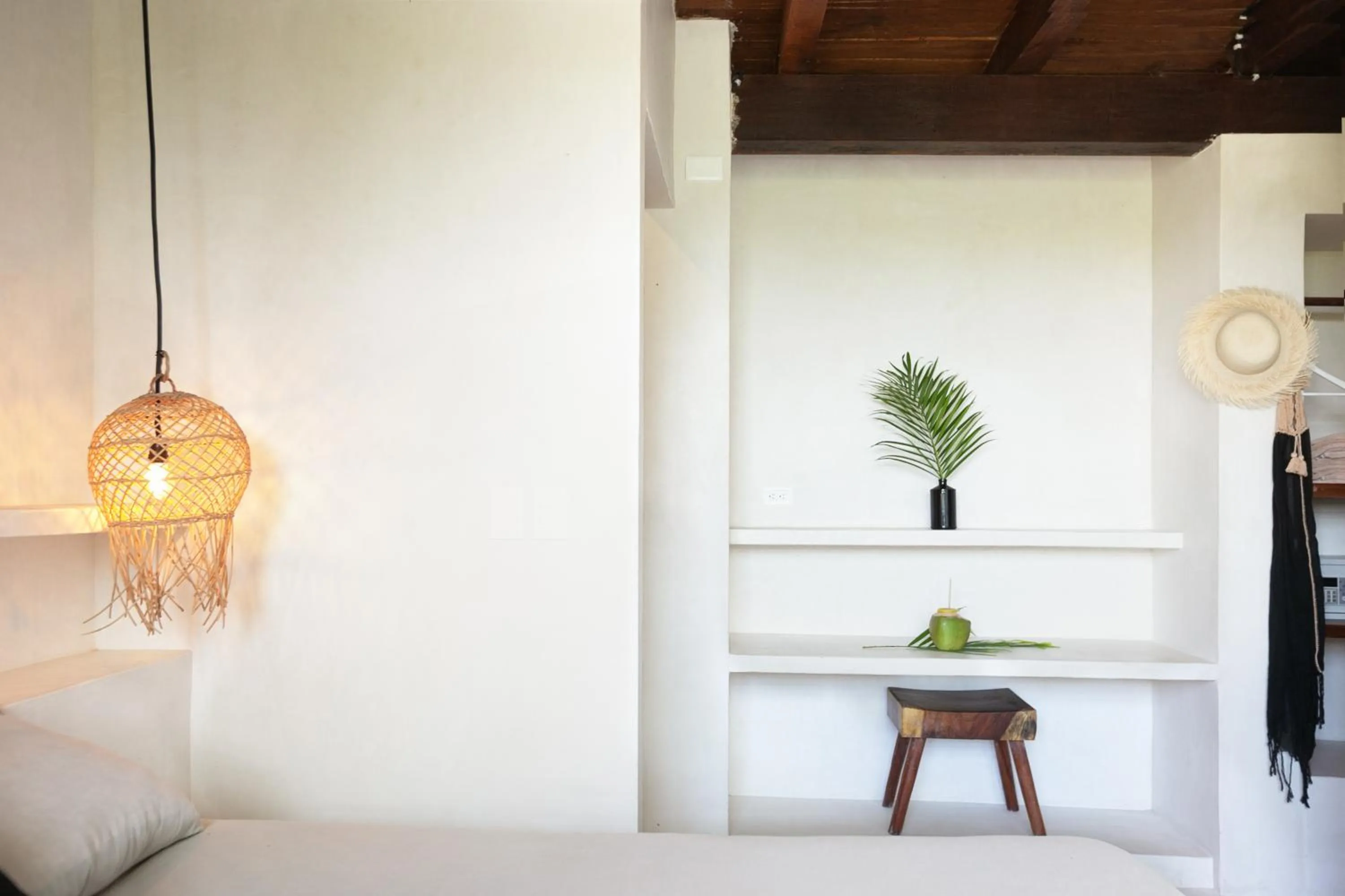 Seating area, Bed in Mohave Jungle Rooms