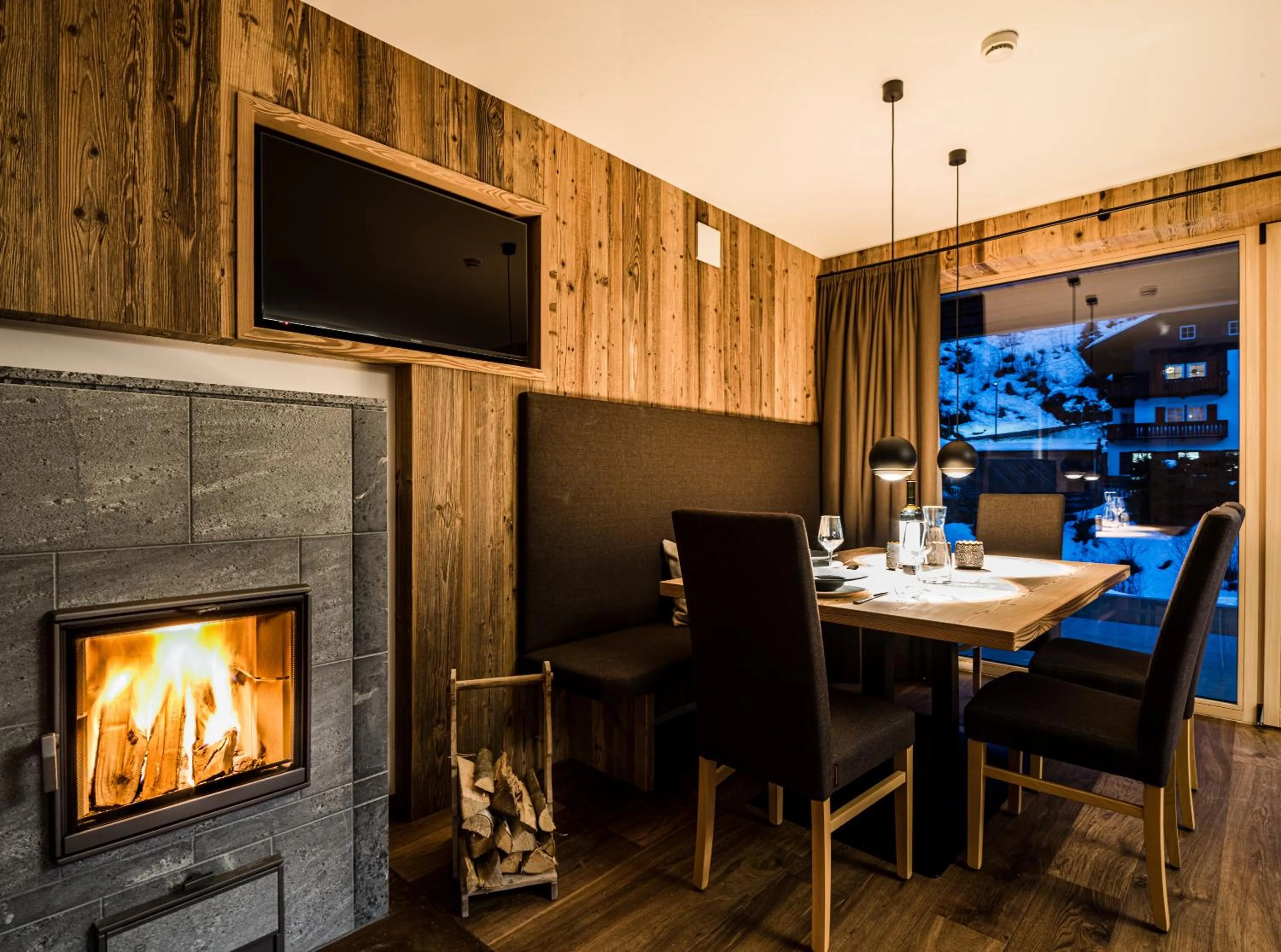 Dining area in Mi Coa
