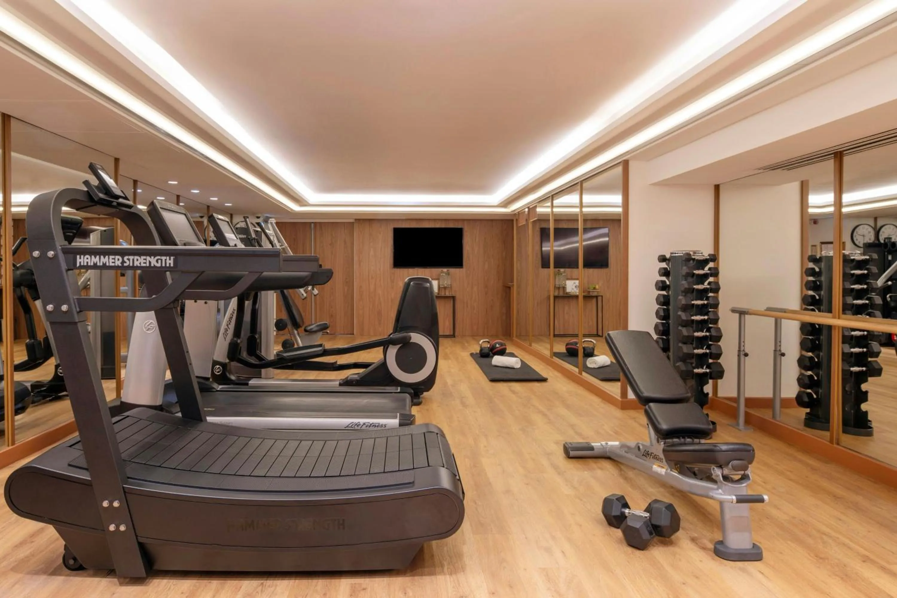 Fitness centre/facilities in Renaissance Paris Nobel Tour Eiffel Hotel
