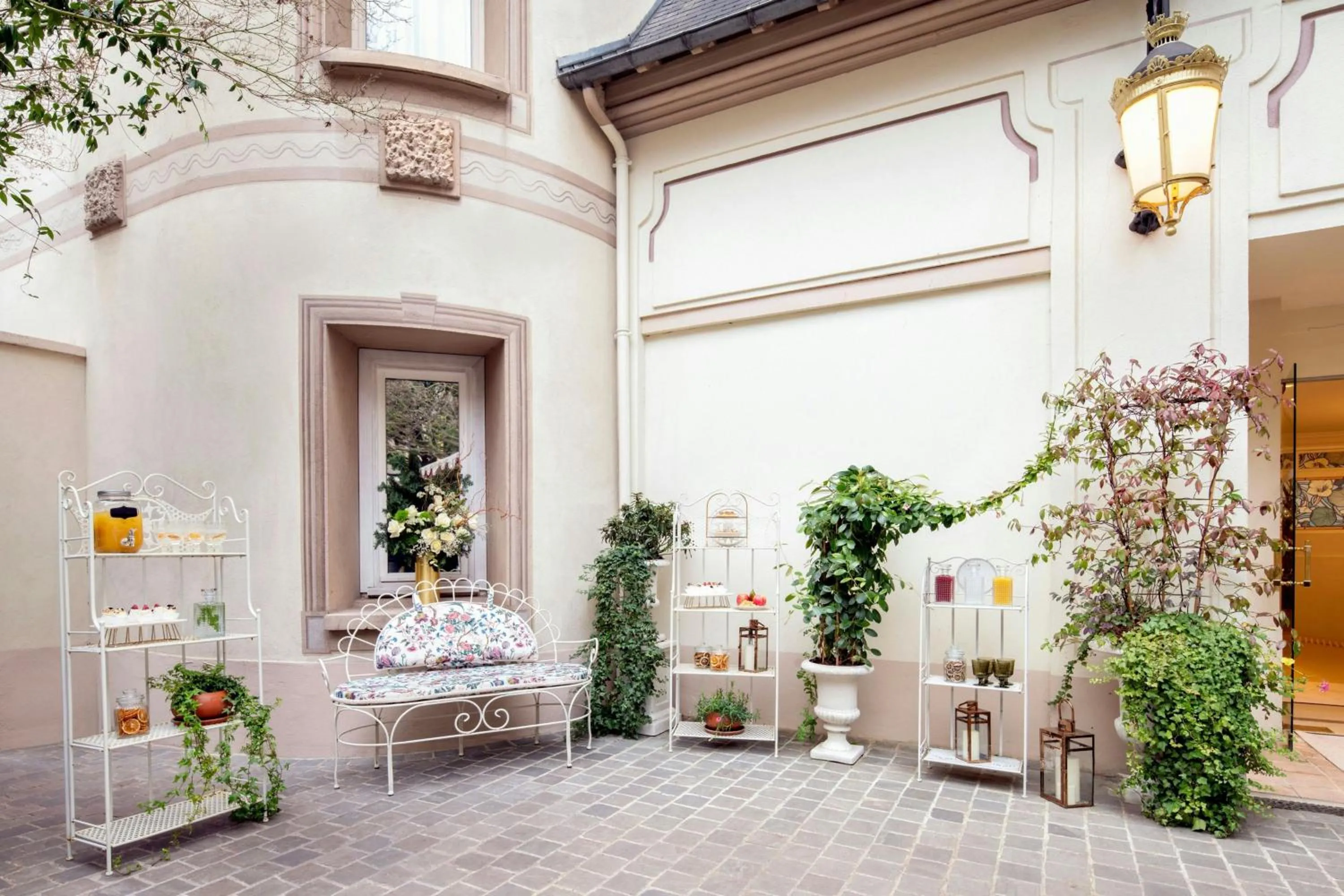 Meeting/conference room in Renaissance Paris Nobel Tour Eiffel Hotel