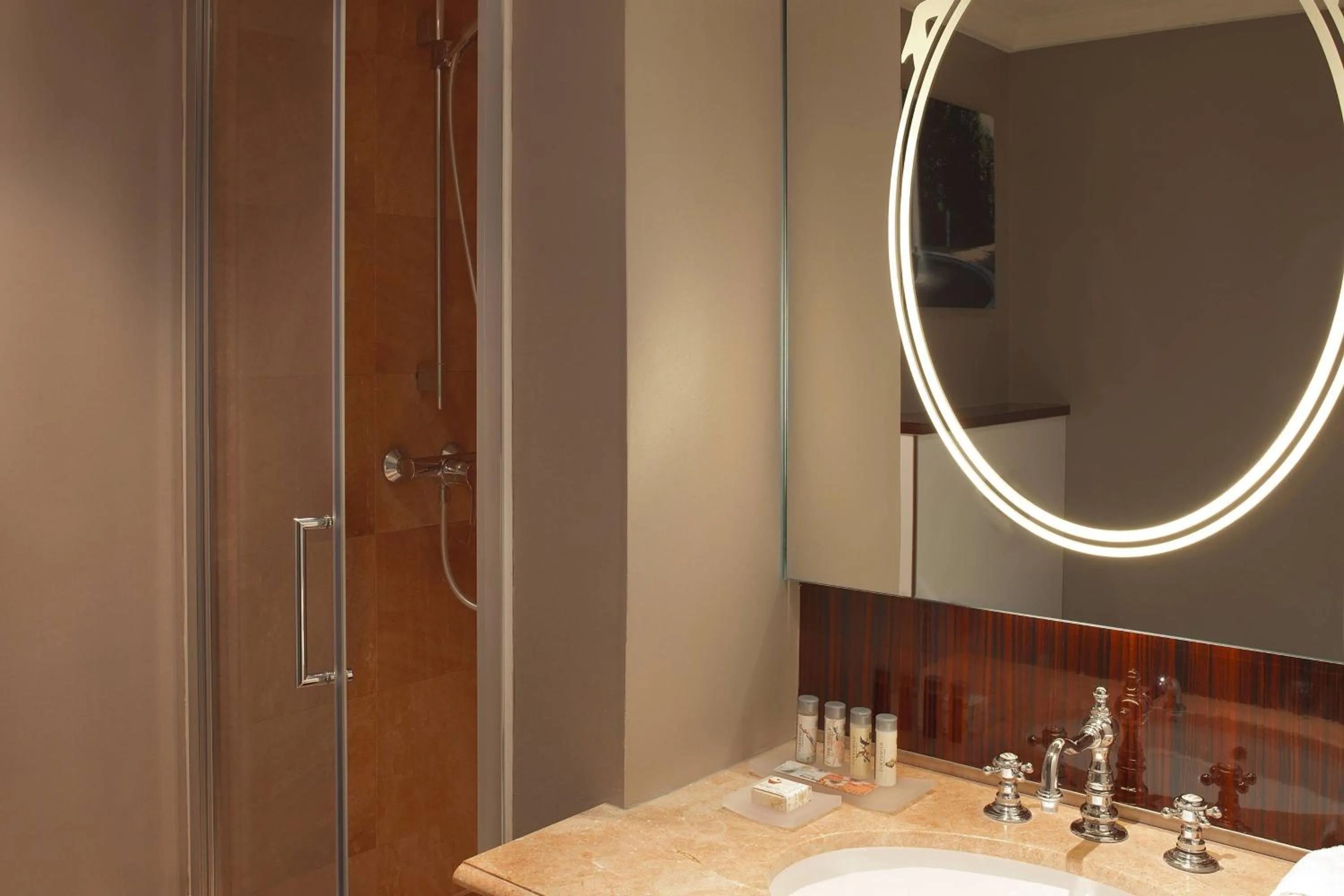 Bathroom in Renaissance Paris Nobel Tour Eiffel Hotel